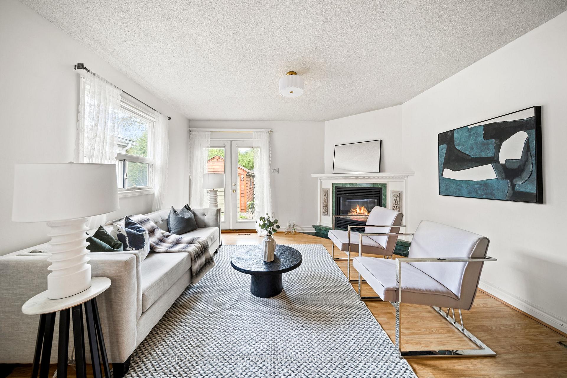 Photo 24 of 35 Cambrai Avenue, Toronto, Woodbine-Lumsden — HOMEH