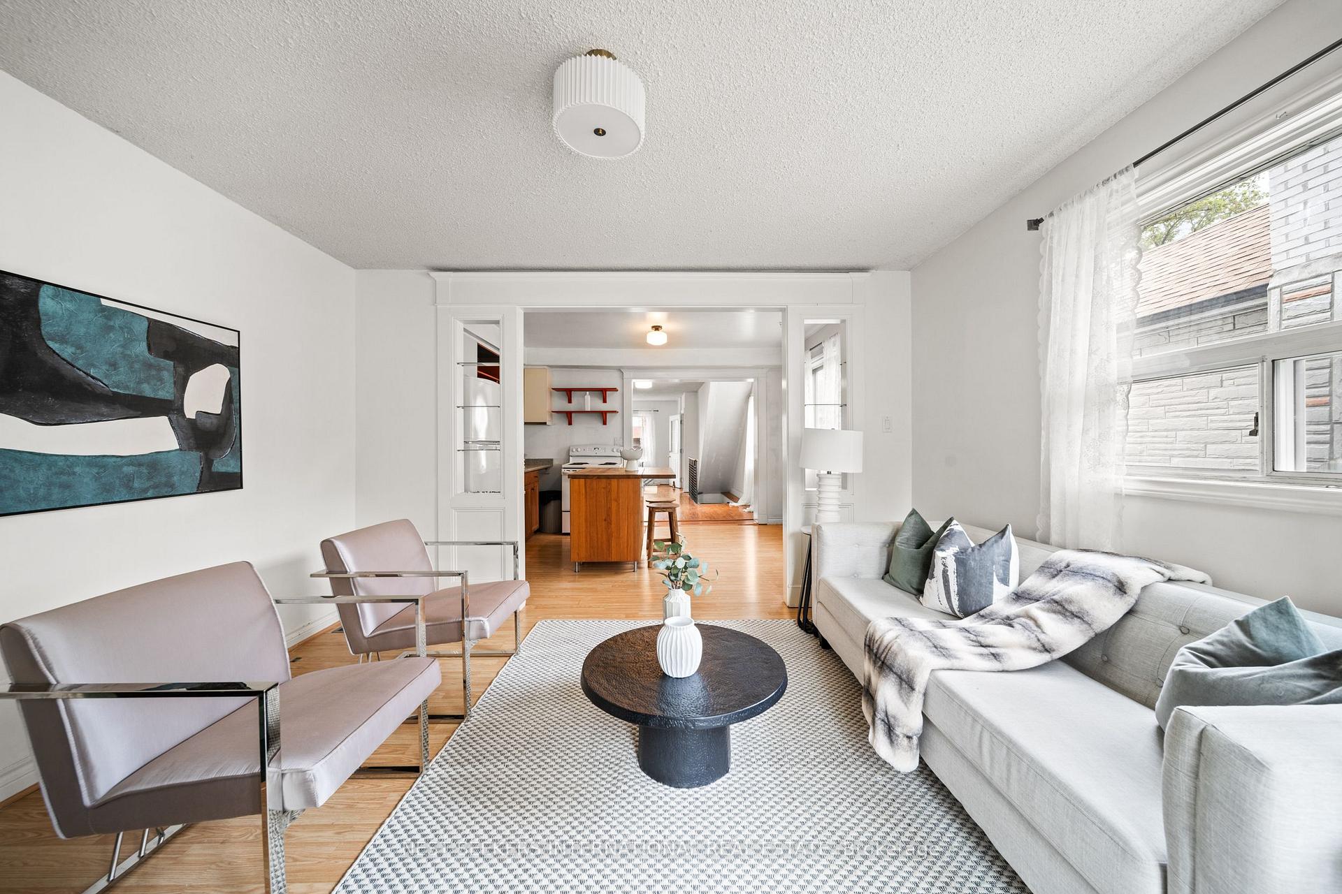 Photo 33 of 35 Cambrai Avenue, Toronto, Woodbine-Lumsden — HOMEH