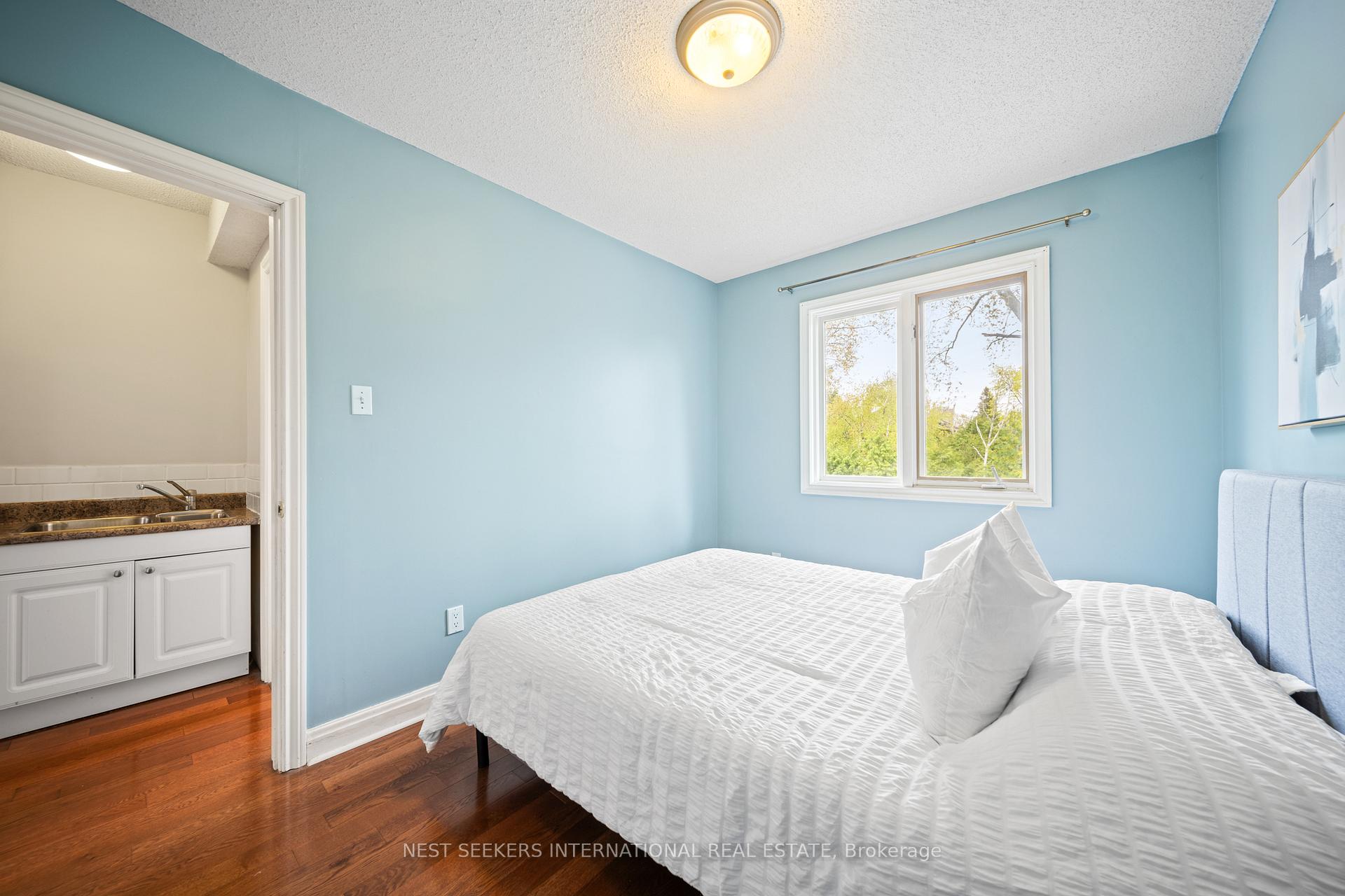 Photo 34 of 35 Cambrai Avenue, Toronto, Woodbine-Lumsden — HOMEH