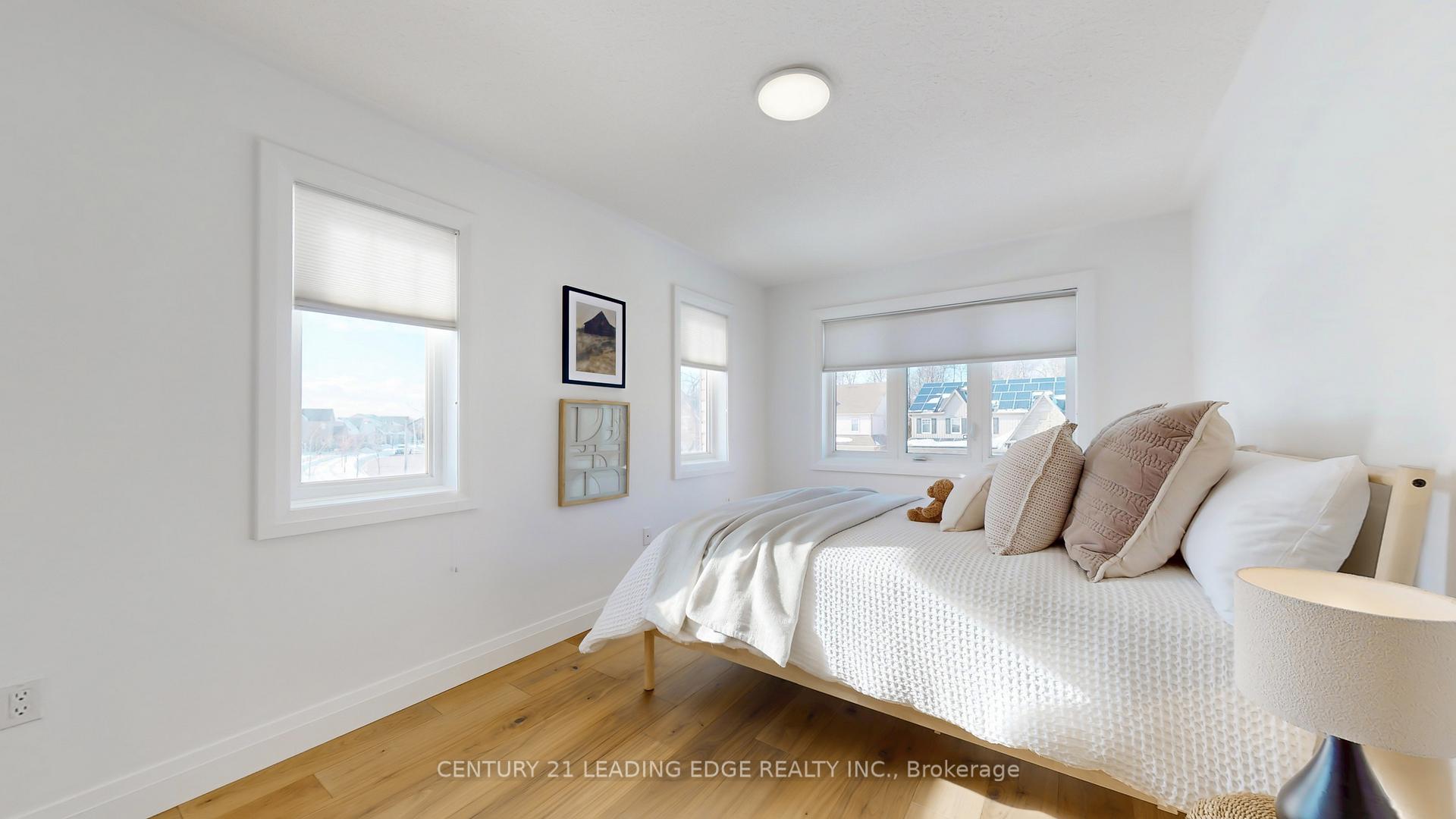 Photo 29 of 59 Robert Attersley Drive E, Whitby, Taunton North — HOMEH