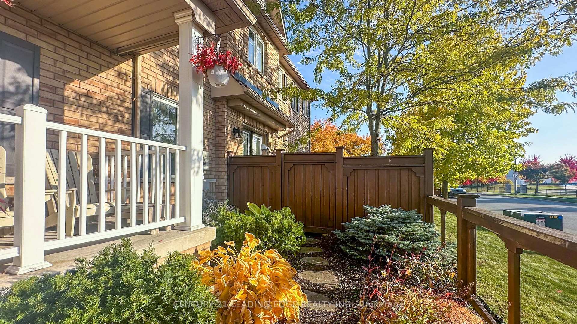 Photo 41 of 59 Robert Attersley Drive E, Whitby, Taunton North — HOMEH