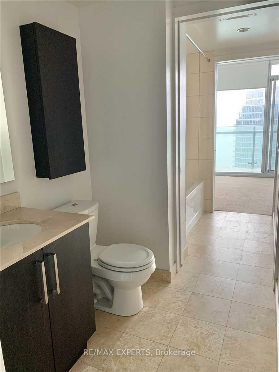Photo 8 of Unit 3104, 12 York Street, Toronto, Waterfront Communities — HOMEH