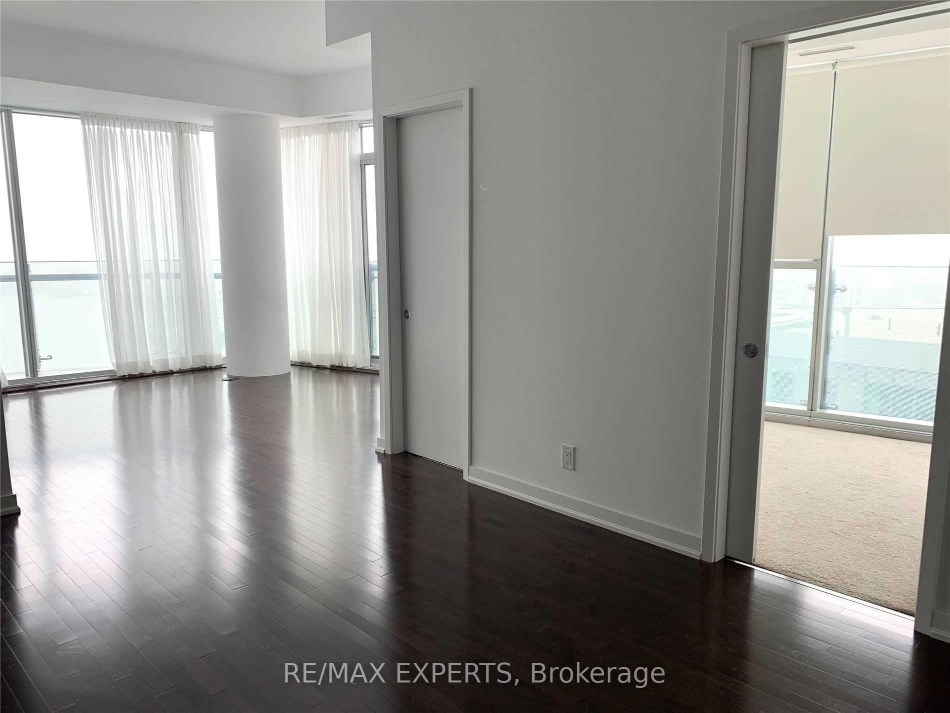 Photo 3 of Unit 3104, 12 York Street, Toronto, Waterfront Communities — HOMEH
