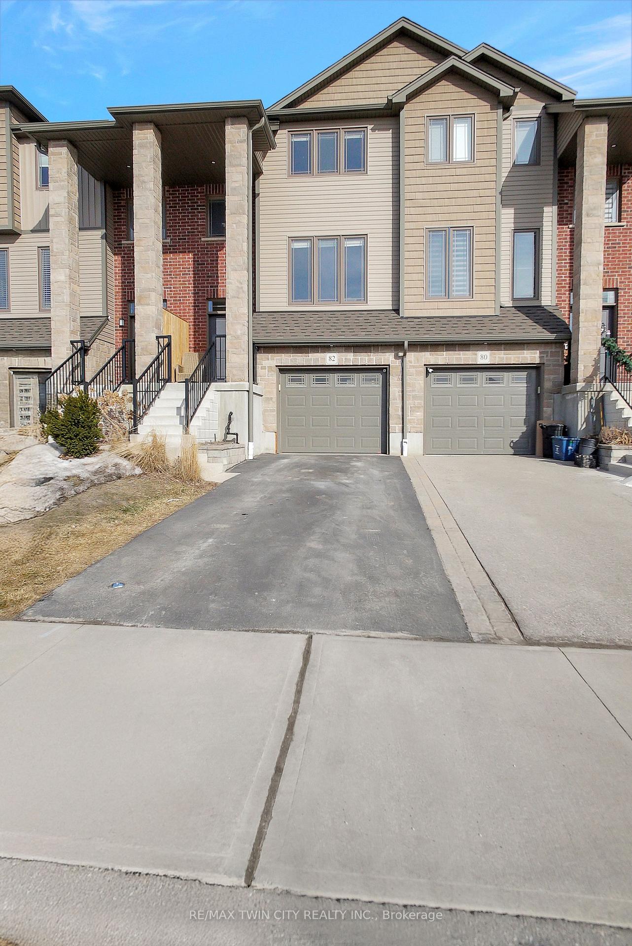 Photo 13 of 82 Loxleigh Lane, Wellesley — HOMEH
