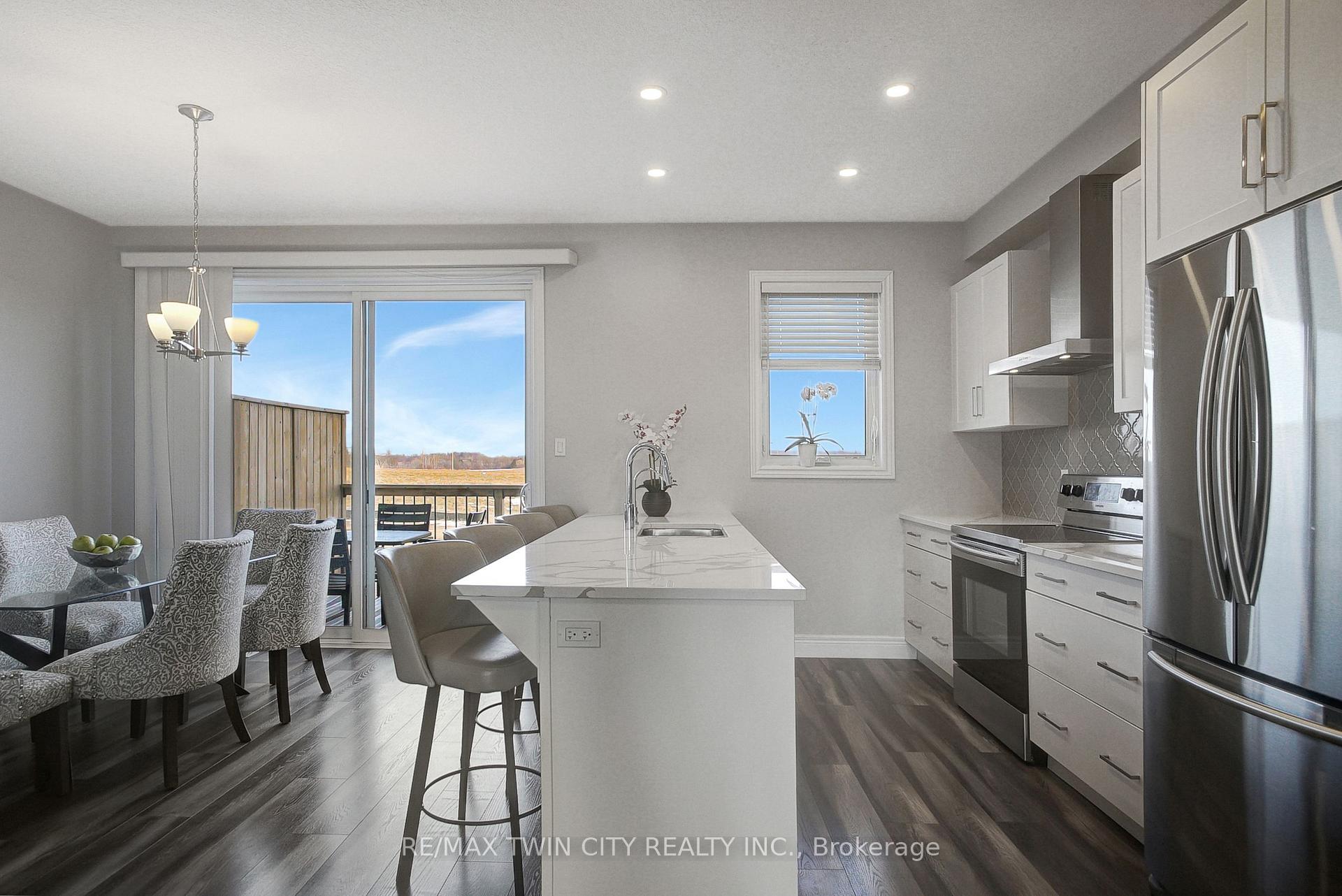 Photo 14 of 82 Loxleigh Lane, Wellesley — HOMEH