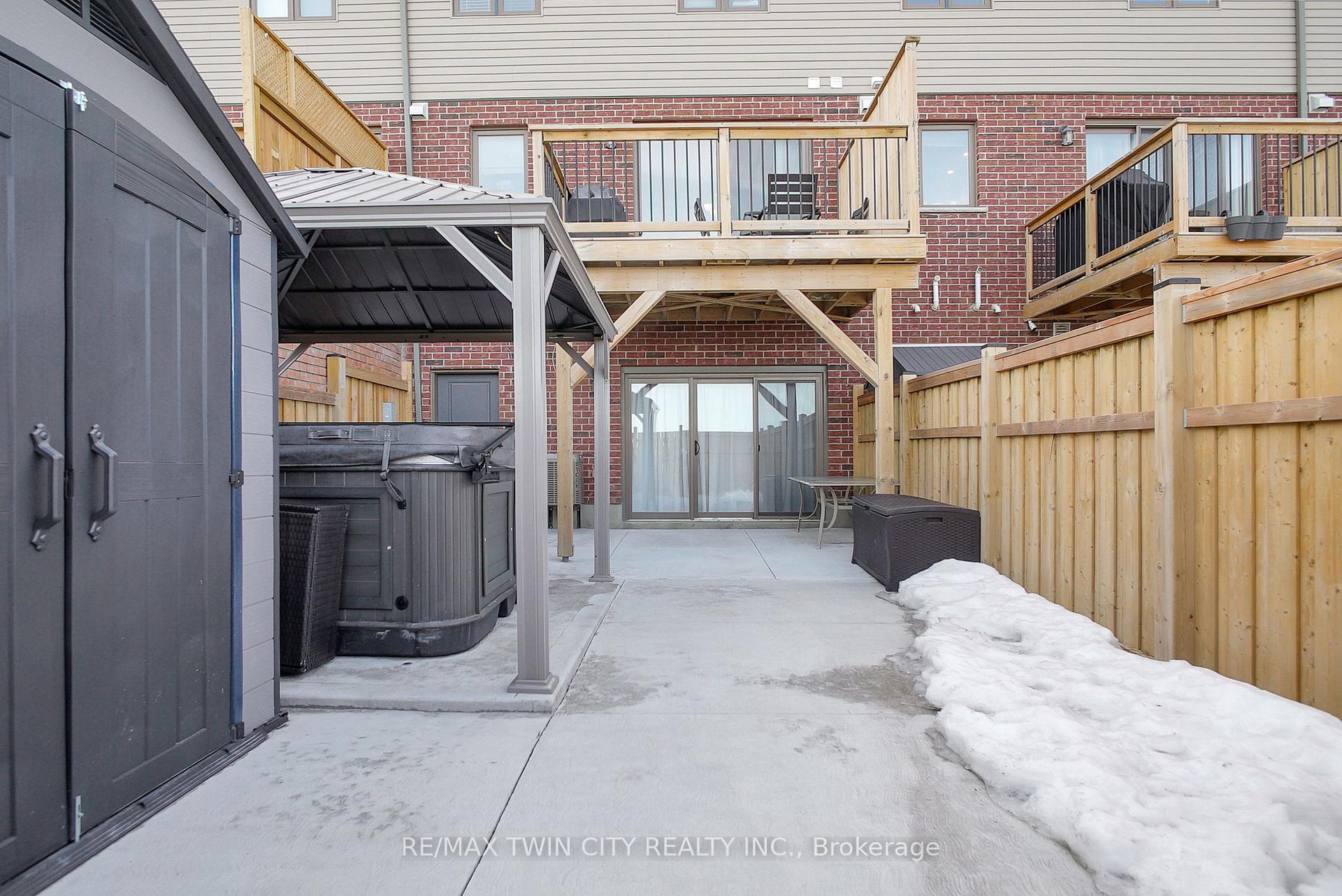 Photo 22 of 82 Loxleigh Lane, Wellesley — HOMEH