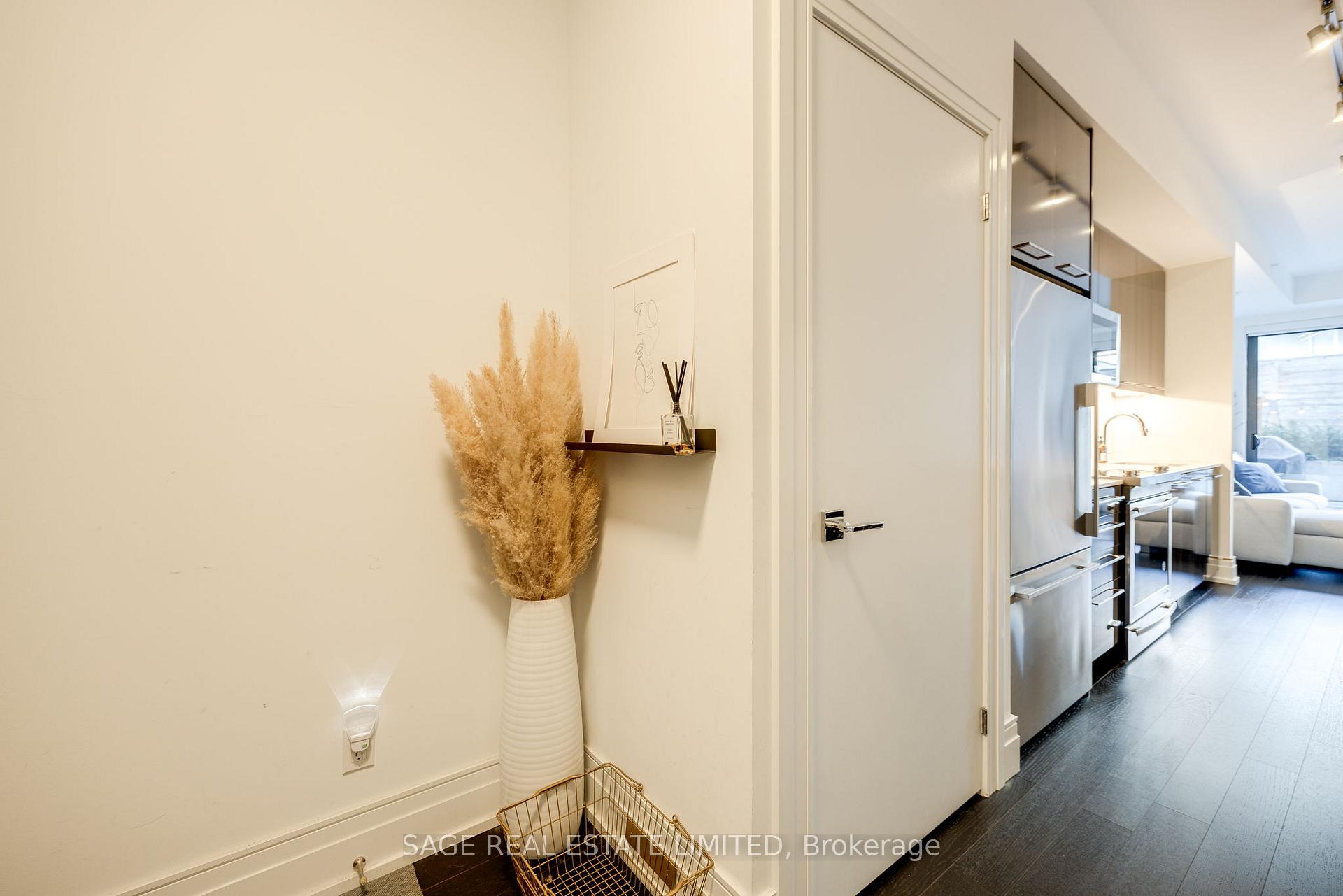 Photo 2 of Unit 101, 90 Niagara Street, Toronto, Niagara — HOMEH