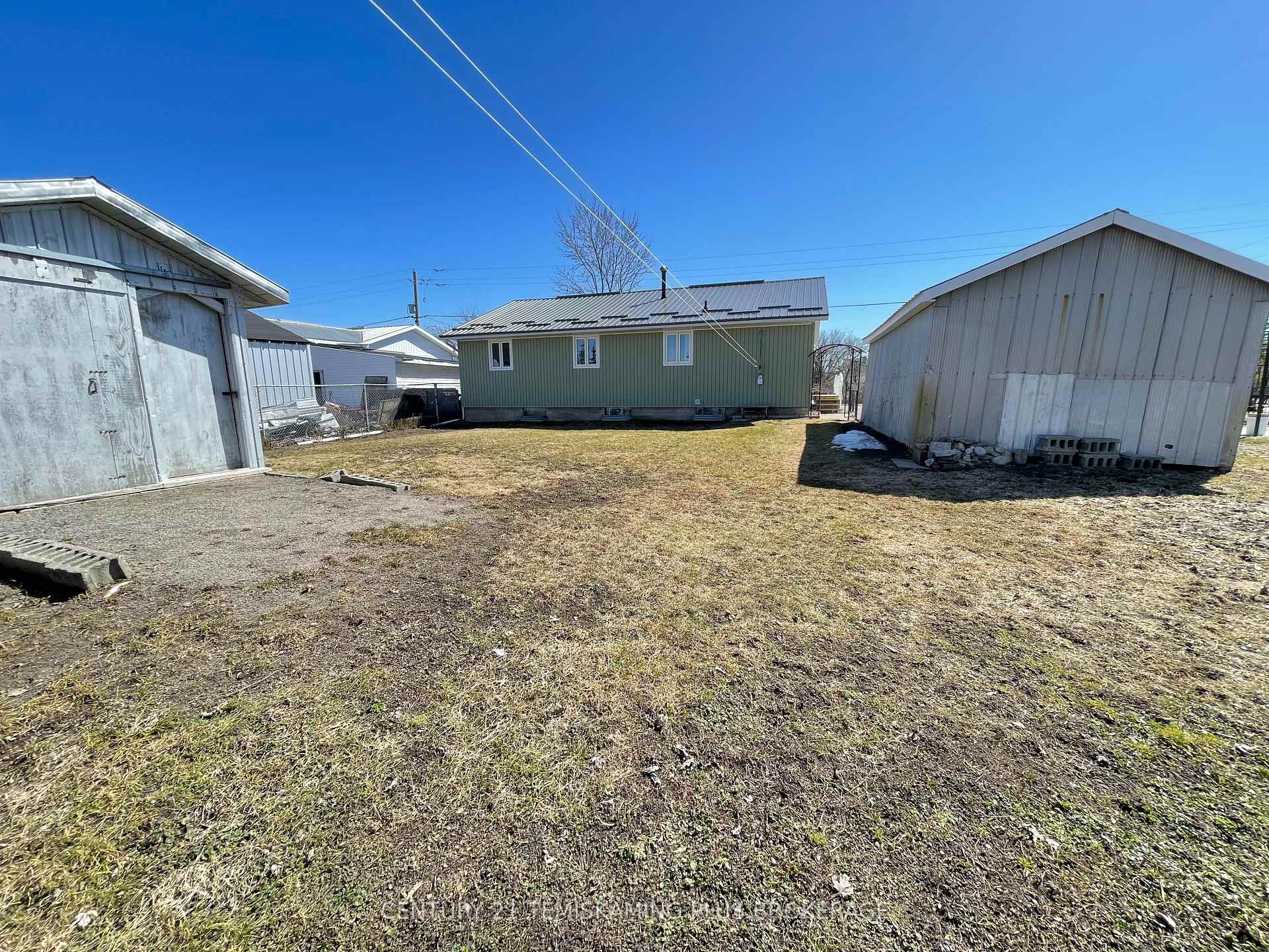 Photo 7 of 40 & 44 Tenth Avenue N, Armstrong, Earlton — HOMEH