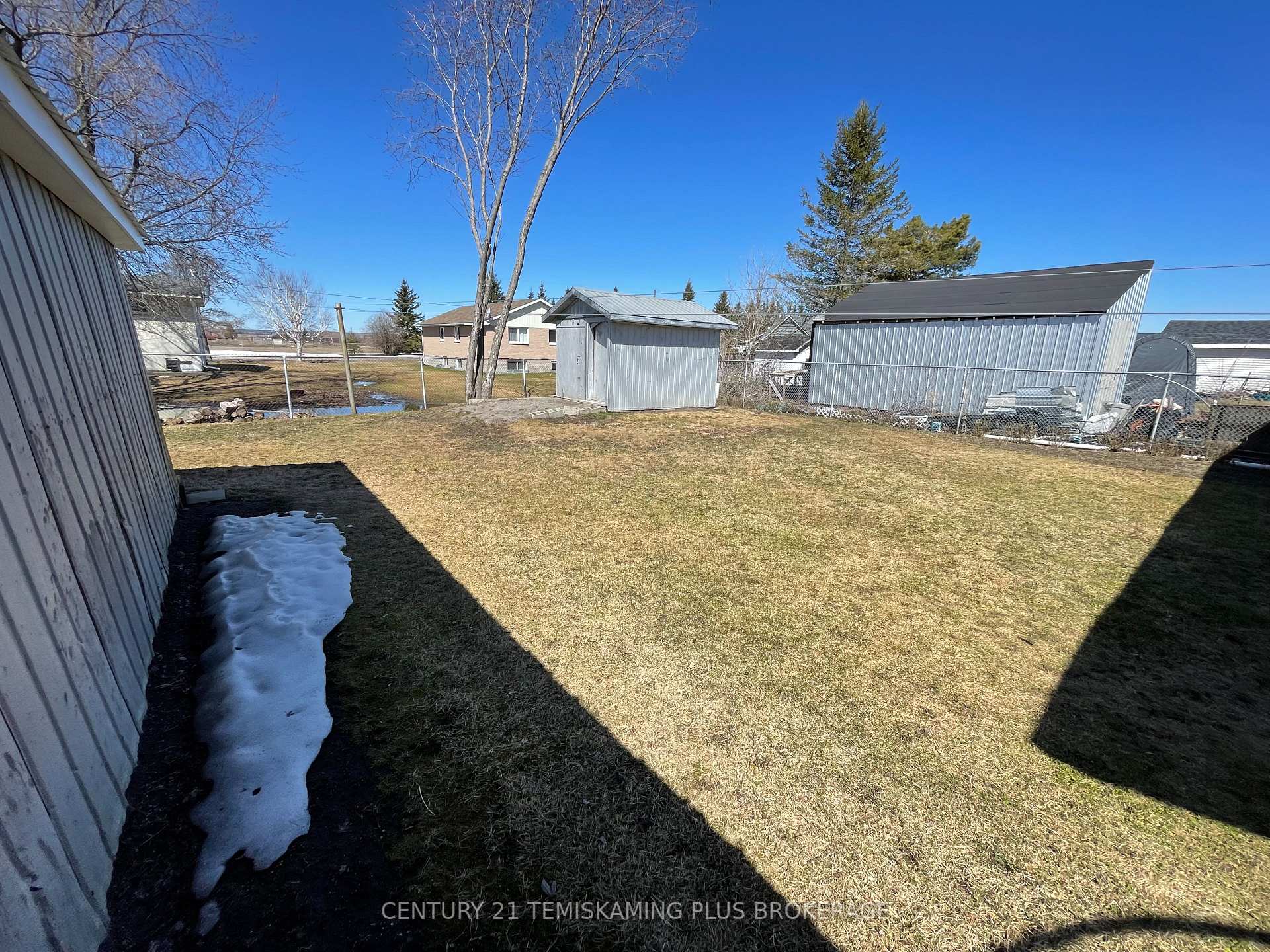 Photo 5 of 40 & 44 Tenth Avenue N, Armstrong, Earlton — HOMEH