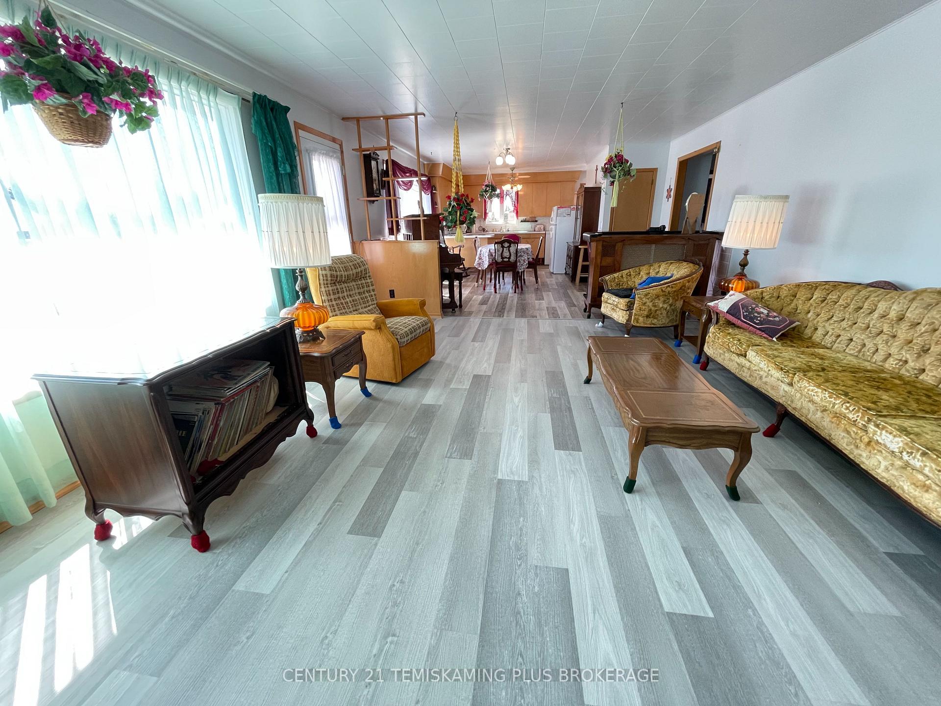 Photo 17 of 40 & 44 Tenth Avenue N, Armstrong, Earlton — HOMEH