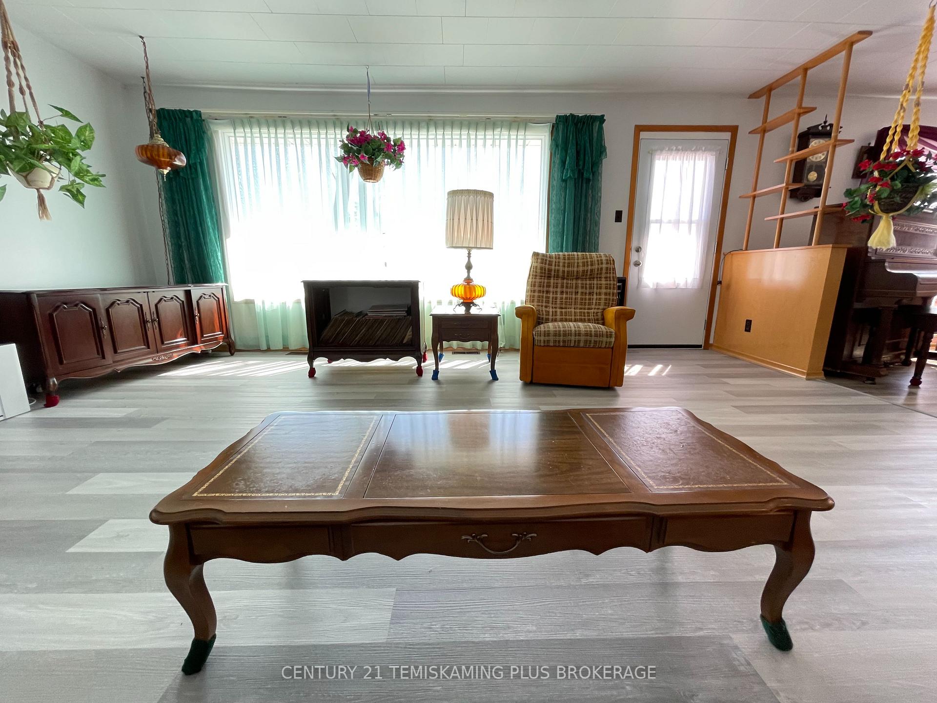 Photo 12 of 40 & 44 Tenth Avenue N, Armstrong, Earlton — HOMEH
