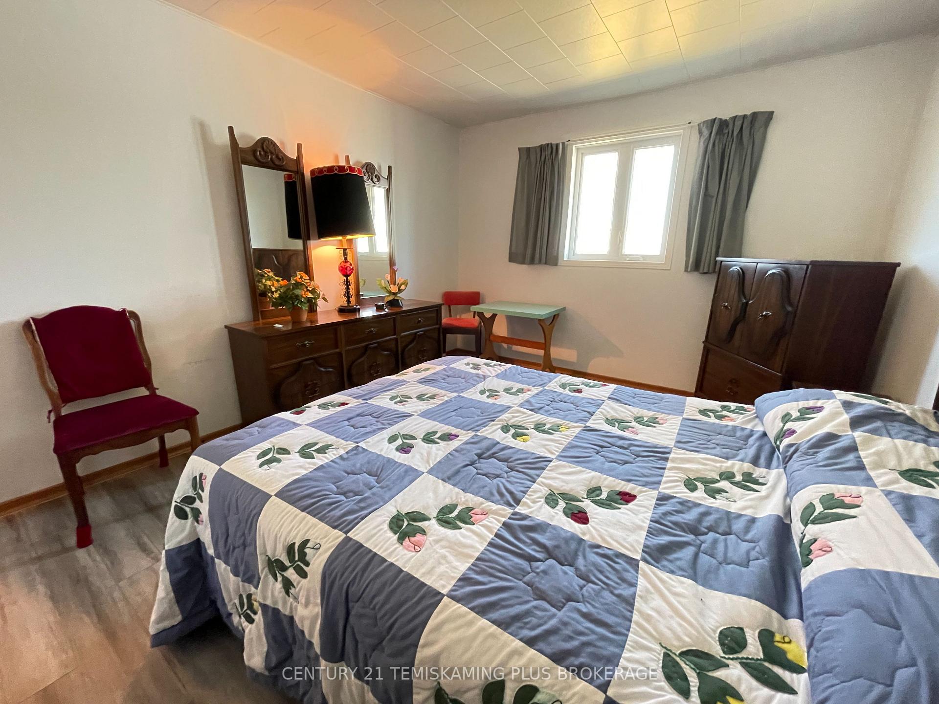 Photo 16 of 40 & 44 Tenth Avenue N, Armstrong, Earlton — HOMEH