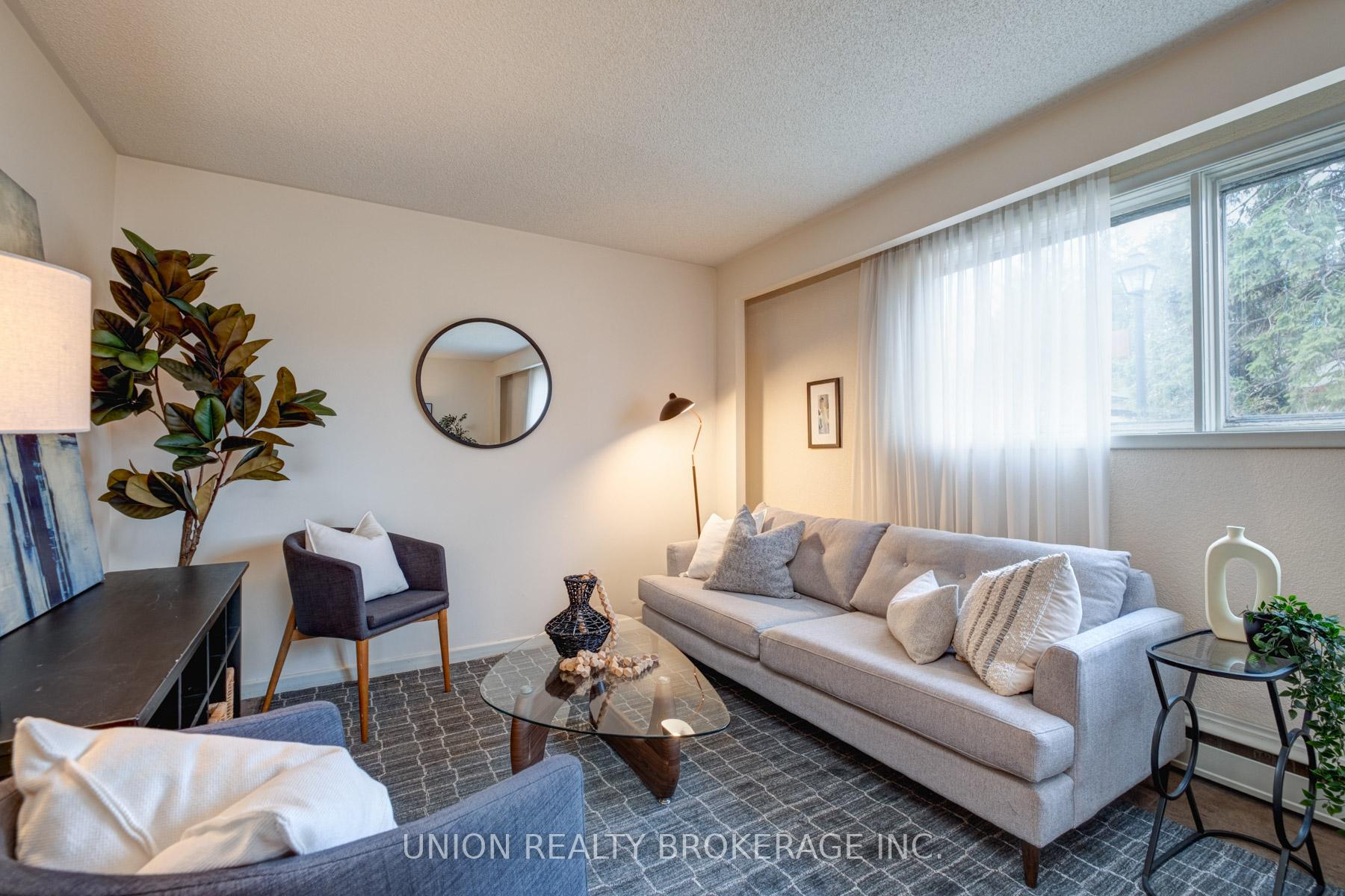Photo 6 of 54 Oakridge Drive, Scarborough, Cliffcrest — HOMEH