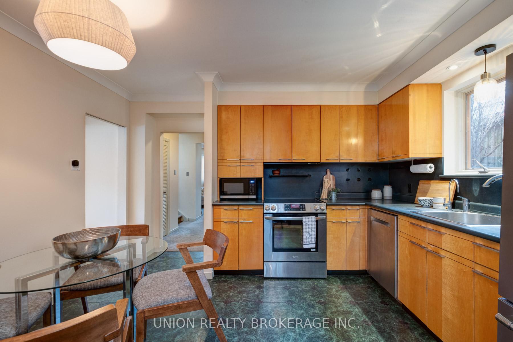 Photo 12 of 54 Oakridge Drive, Scarborough, Cliffcrest — HOMEH