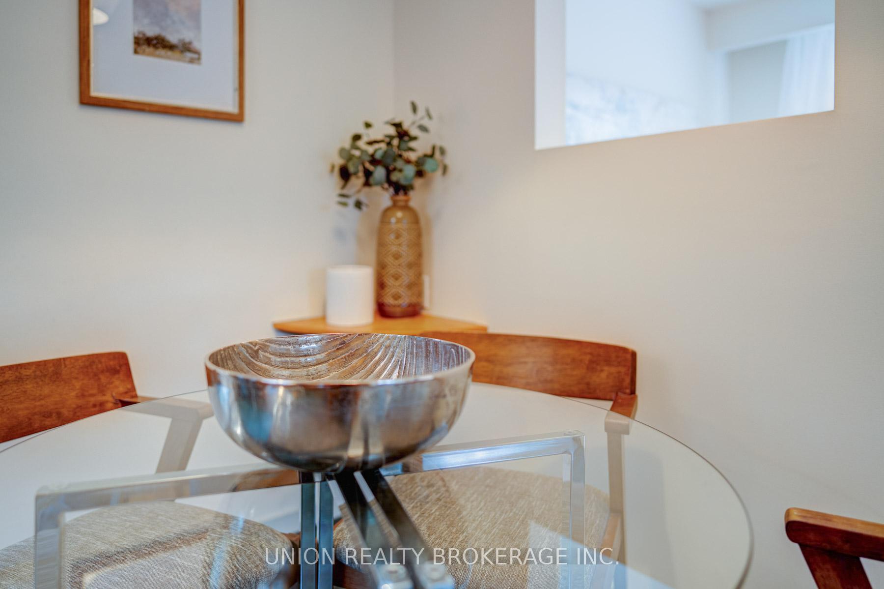 Photo 10 of 54 Oakridge Drive, Scarborough, Cliffcrest — HOMEH