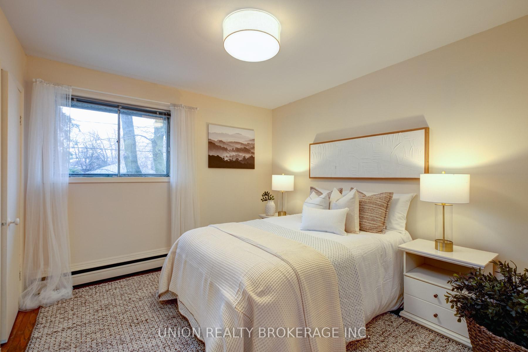 Photo 14 of 54 Oakridge Drive, Scarborough, Cliffcrest — HOMEH