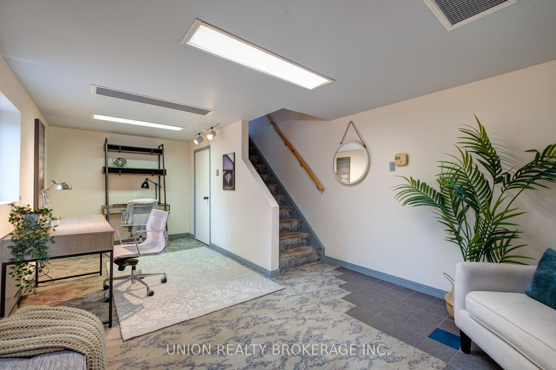 Photo 32 of 54 Oakridge Drive, Scarborough, Cliffcrest — HOMEH