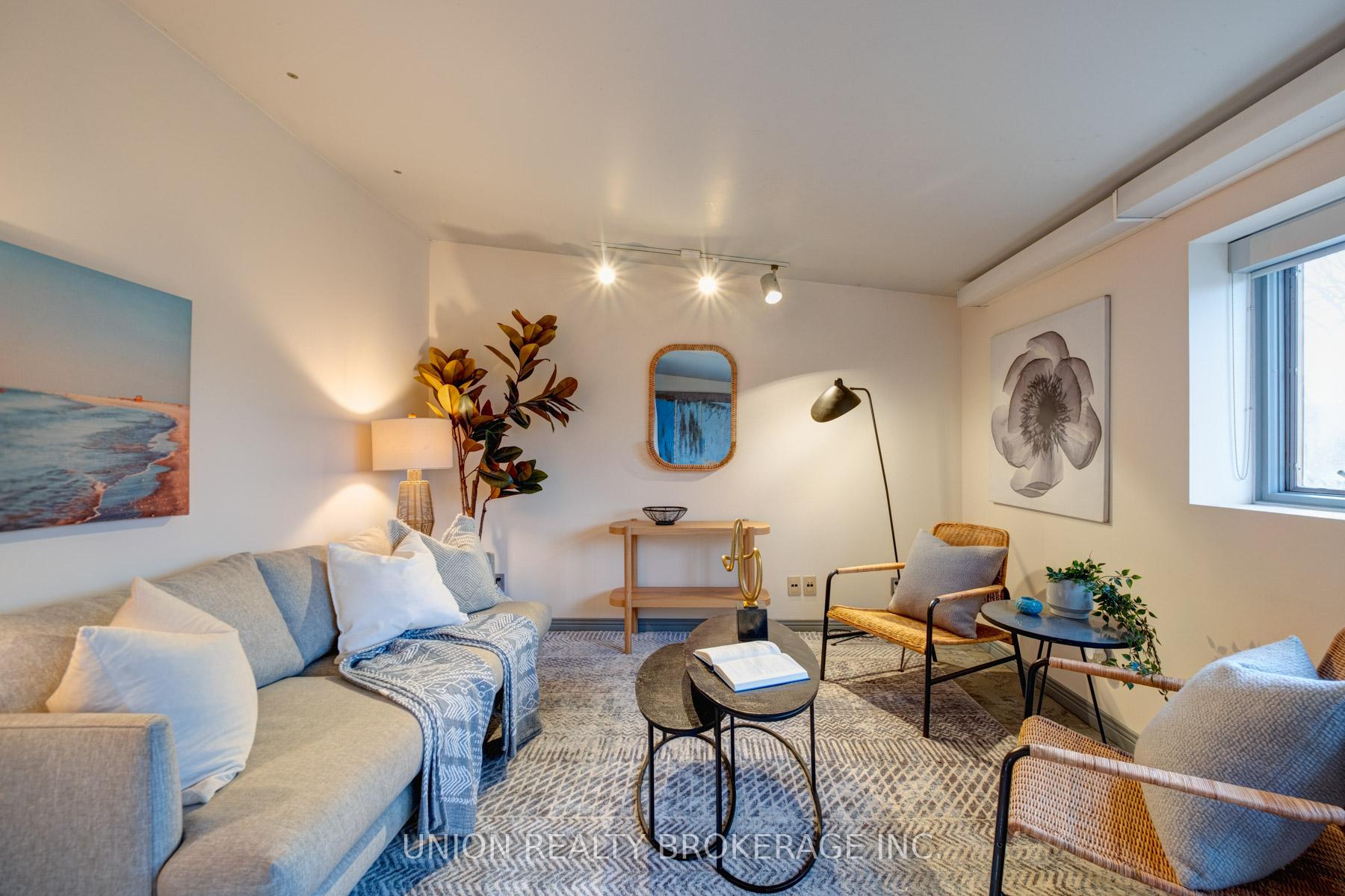 Photo 31 of 54 Oakridge Drive, Scarborough, Cliffcrest — HOMEH