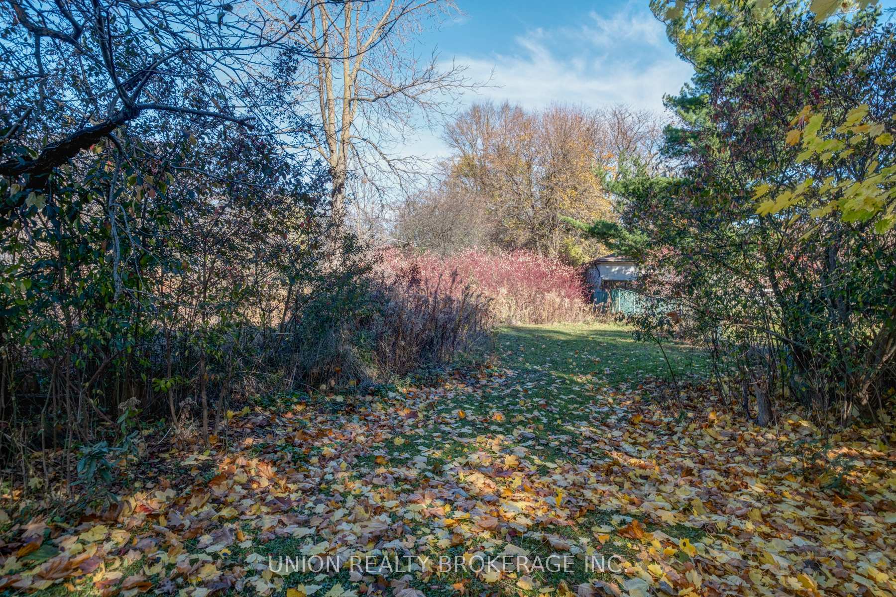 Photo 37 of 54 Oakridge Drive, Scarborough, Cliffcrest — HOMEH