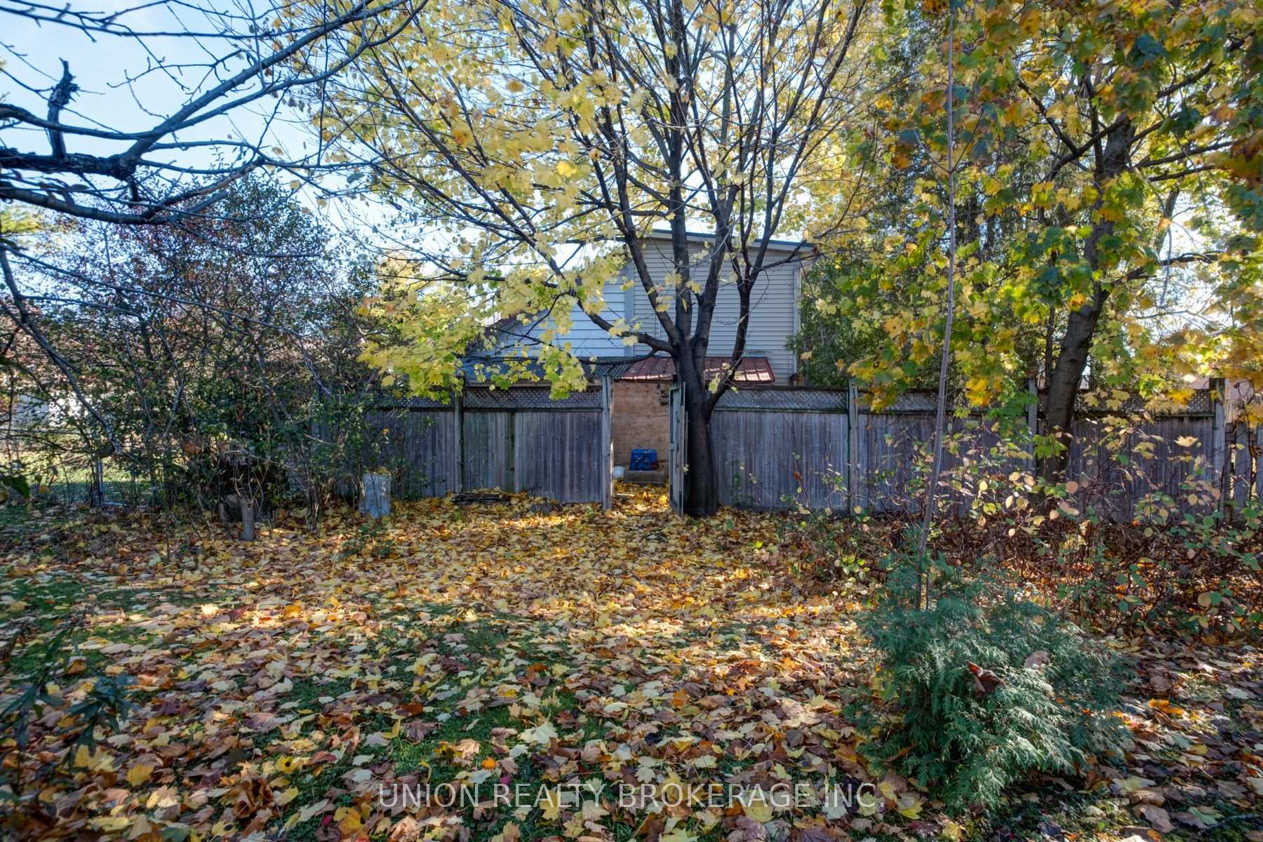 Photo 41 of 54 Oakridge Drive, Scarborough, Cliffcrest — HOMEH