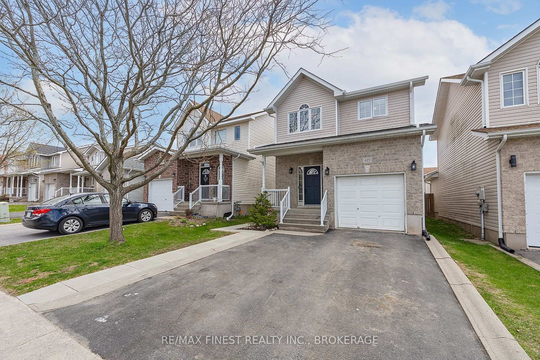 Photo 11 of 423 Maureen Street, Kingston, Kingston East (Incl Barret Crt) — HOMEH