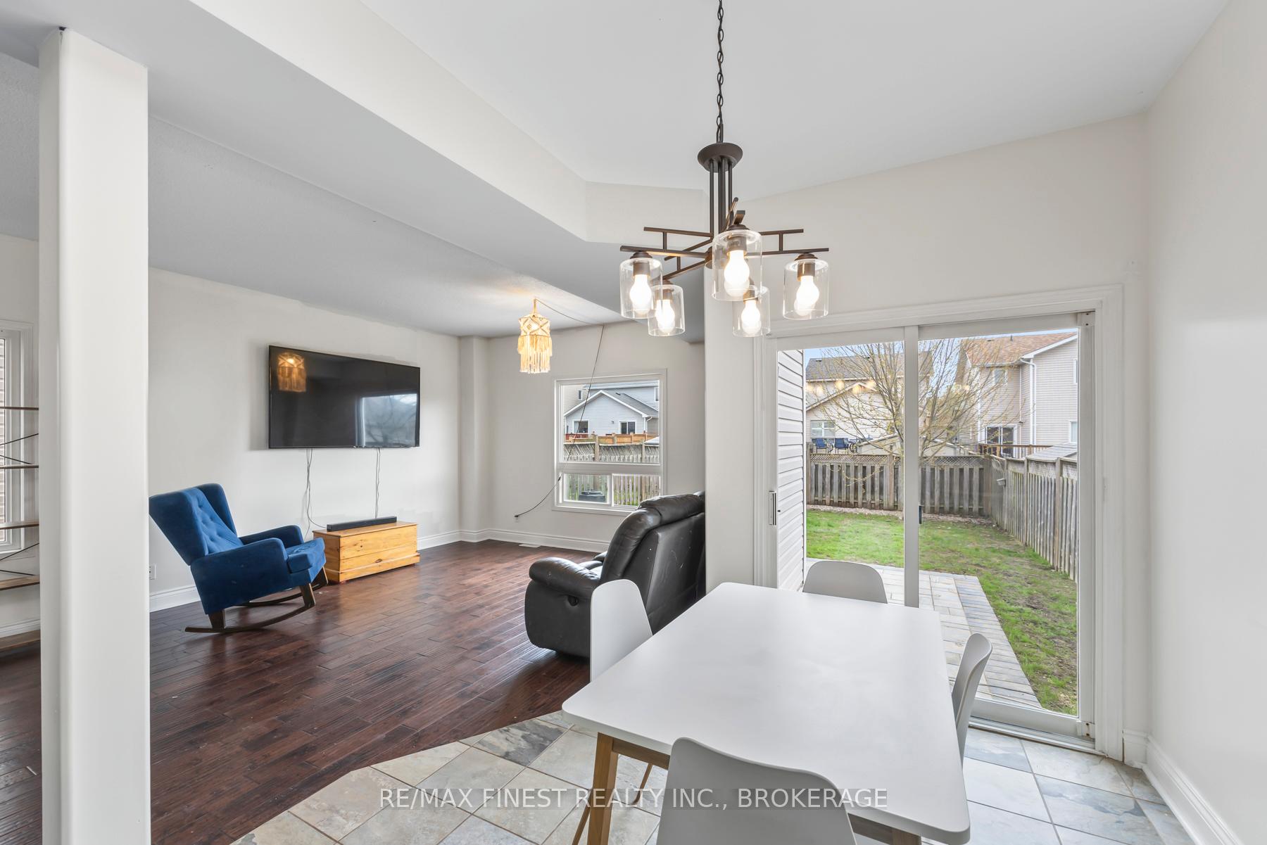 Photo 25 of 423 Maureen Street, Kingston, Kingston East (Incl Barret Crt) — HOMEH