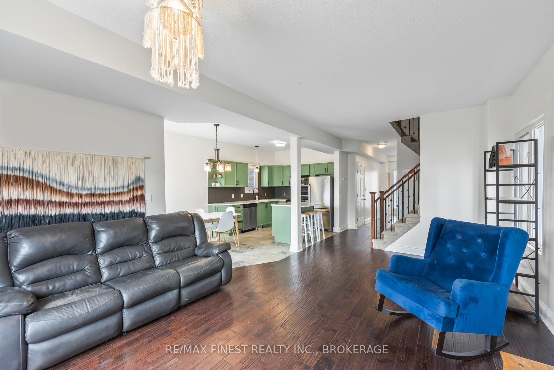 Photo 18 of 423 Maureen Street, Kingston, Kingston East (Incl Barret Crt) — HOMEH