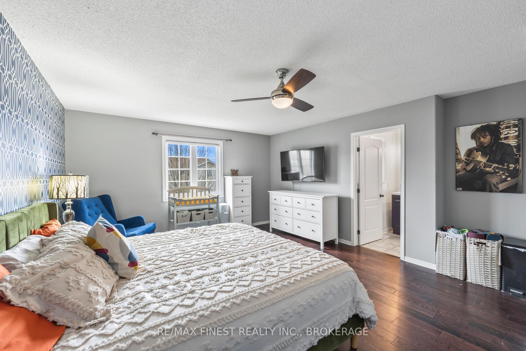Photo 49 of 423 Maureen Street, Kingston, Kingston East (Incl Barret Crt) — HOMEH