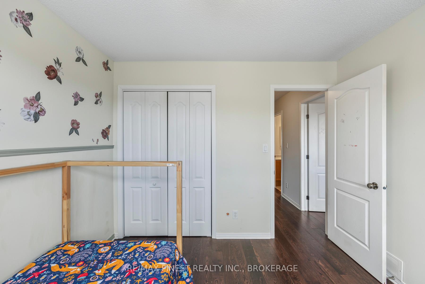 Photo 31 of 423 Maureen Street, Kingston, Kingston East (Incl Barret Crt) — HOMEH
