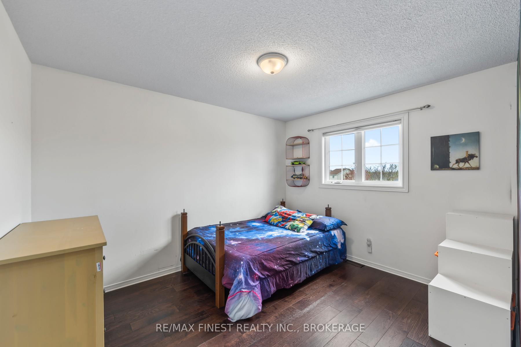 Photo 22 of 423 Maureen Street, Kingston, Kingston East (Incl Barret Crt) — HOMEH