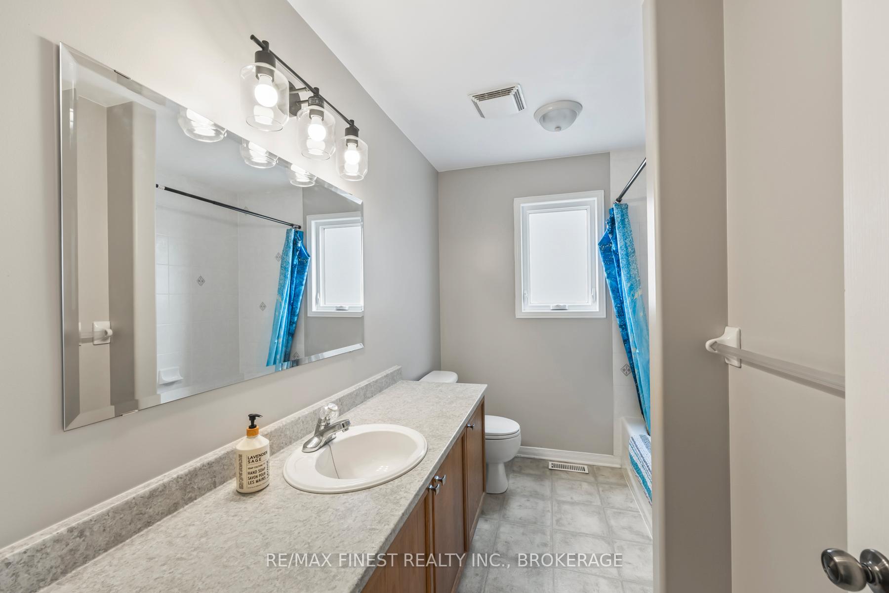 Photo 33 of 423 Maureen Street, Kingston, Kingston East (Incl Barret Crt) — HOMEH