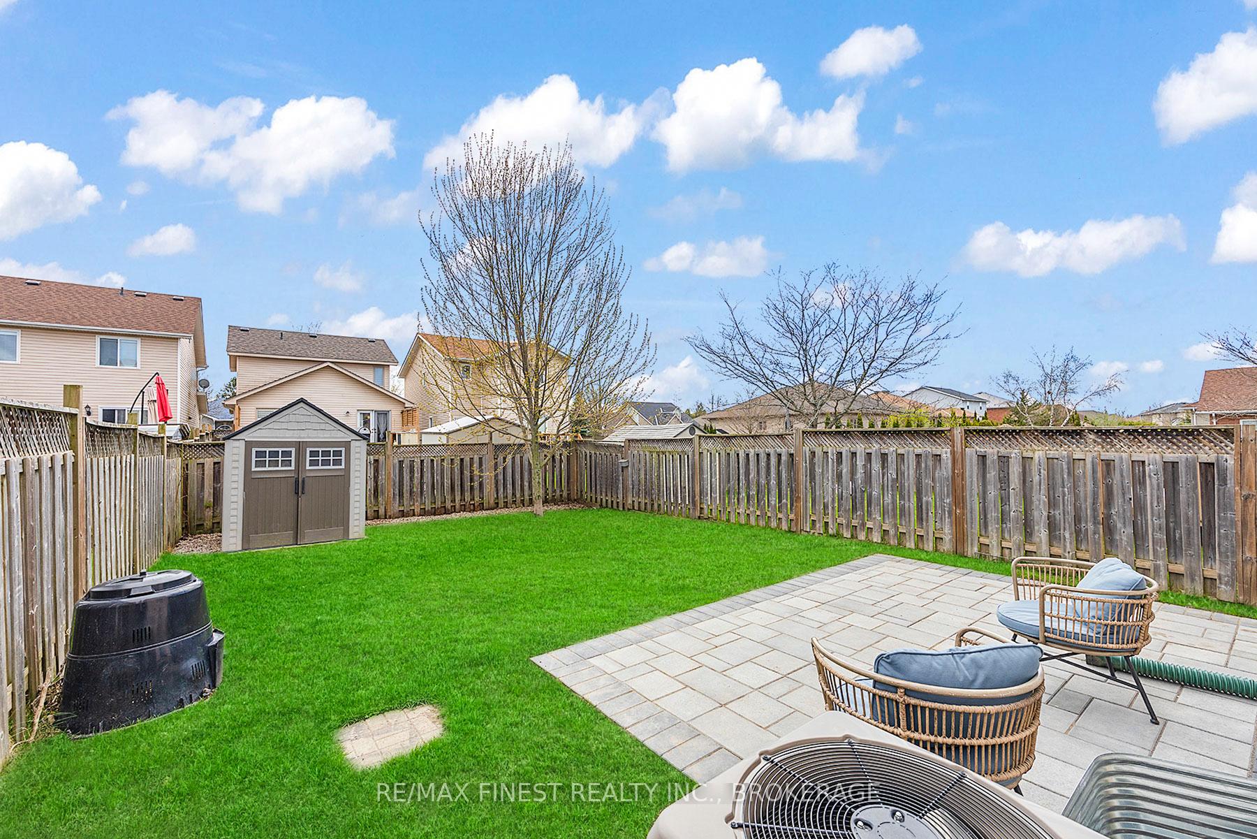 Photo 43 of 423 Maureen Street, Kingston, Kingston East (Incl Barret Crt) — HOMEH