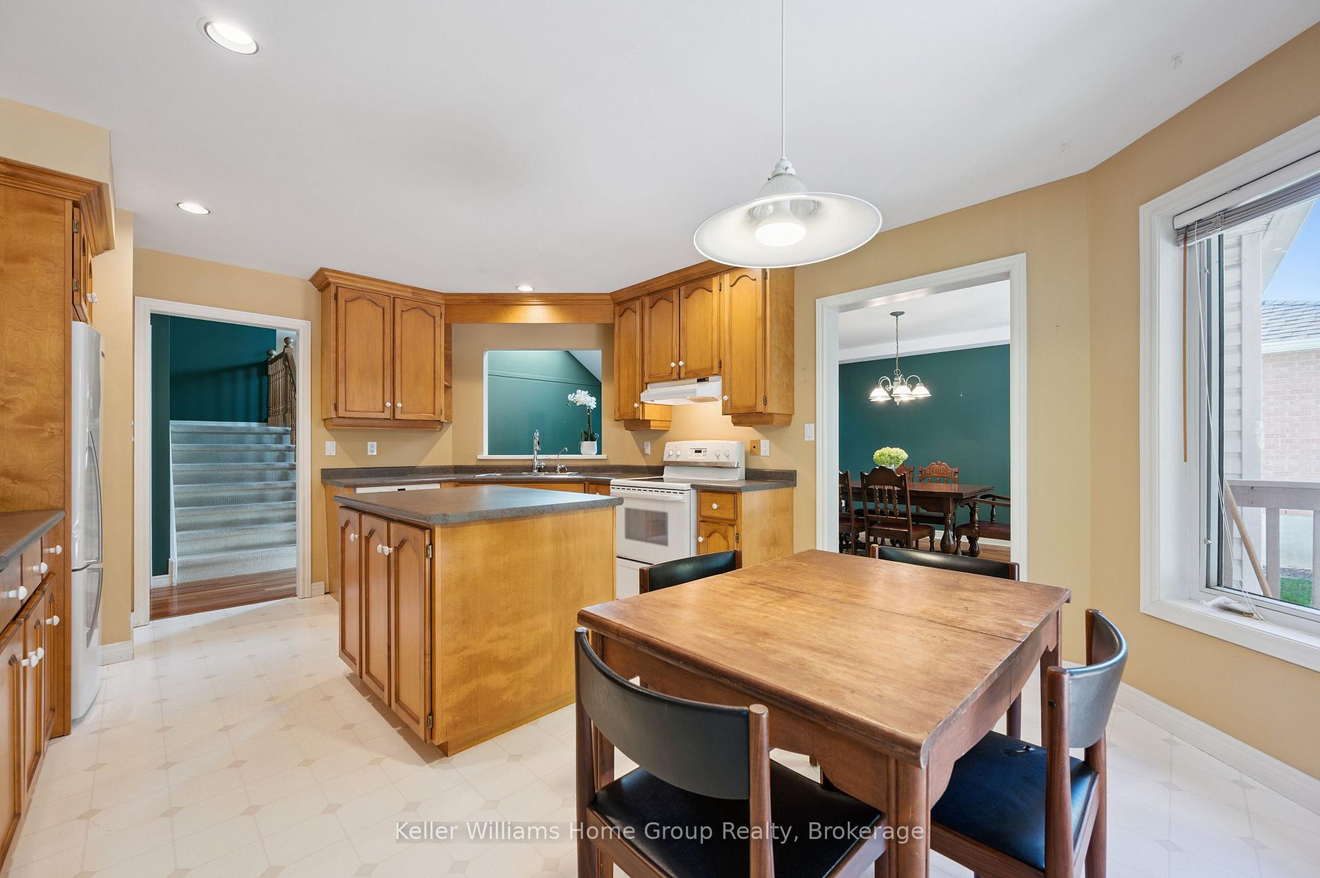 Photo 14 of 66 Kortright Road E, Guelph, Kortright East — HOMEH