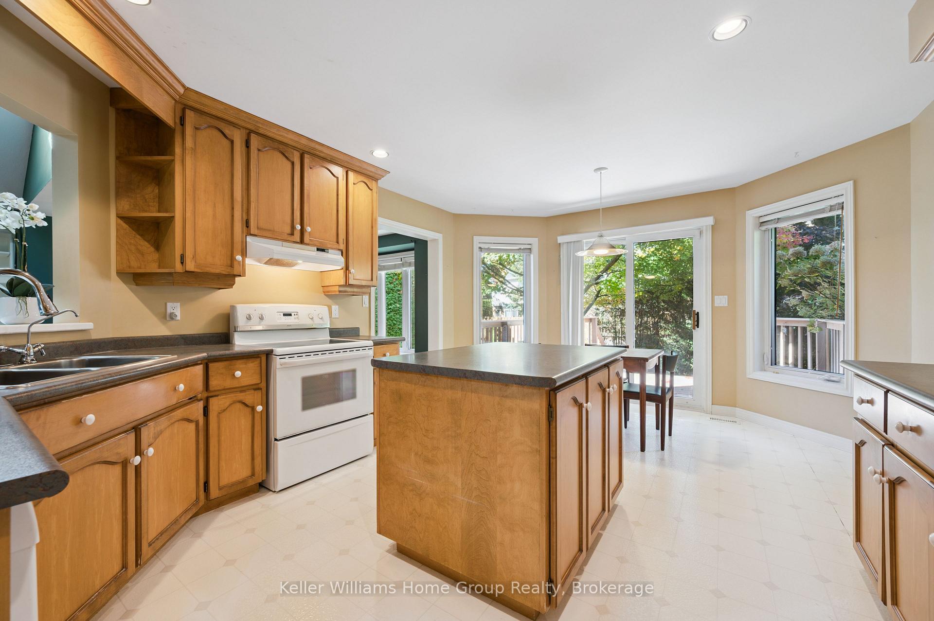 Photo 18 of 66 Kortright Road E, Guelph, Kortright East — HOMEH