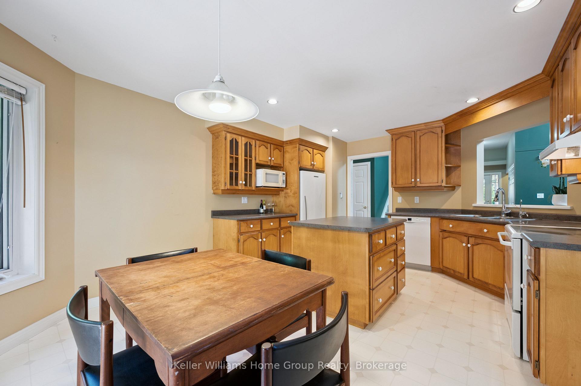 Photo 20 of 66 Kortright Road E, Guelph, Kortright East — HOMEH