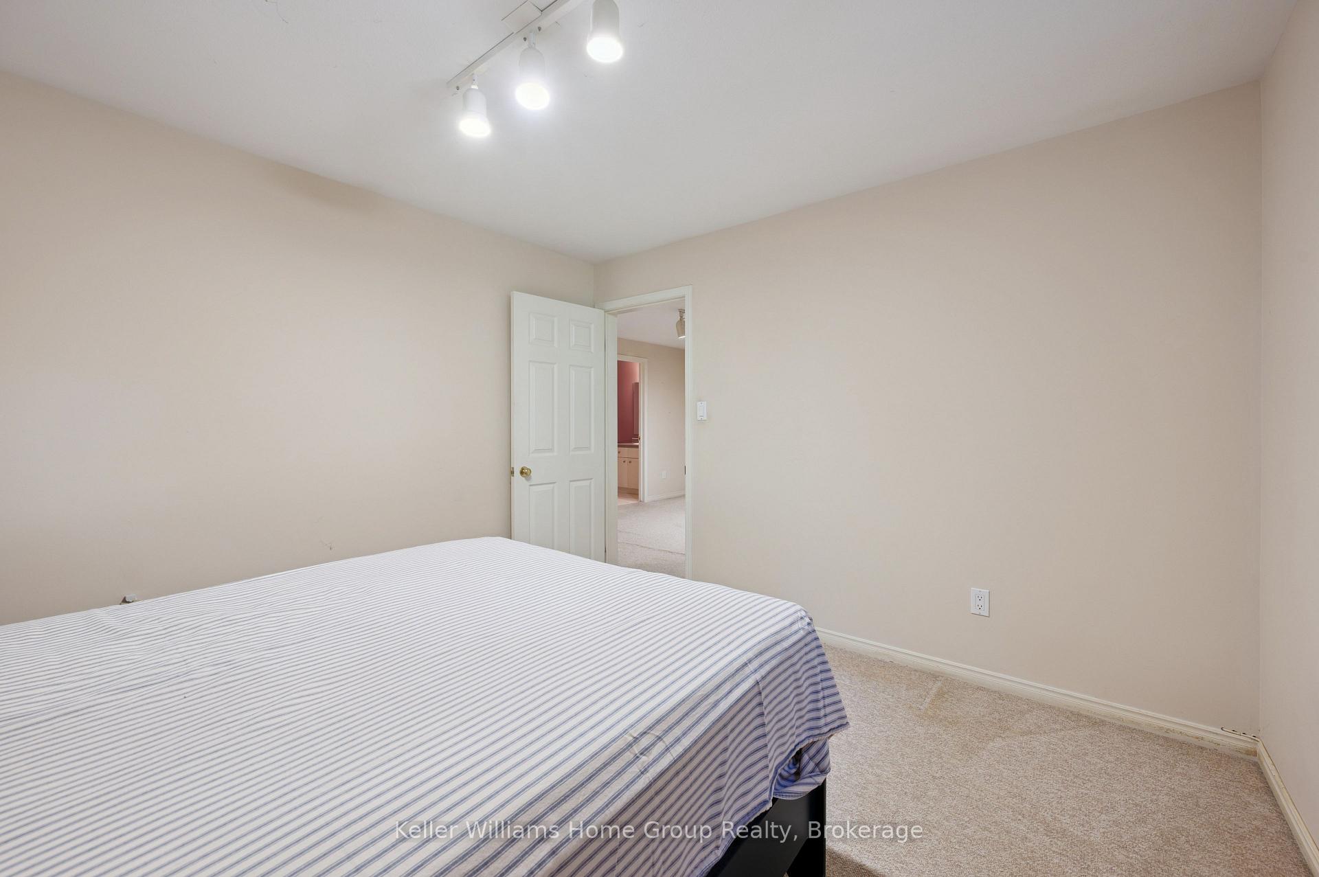 Photo 37 of 66 Kortright Road E, Guelph, Kortright East — HOMEH