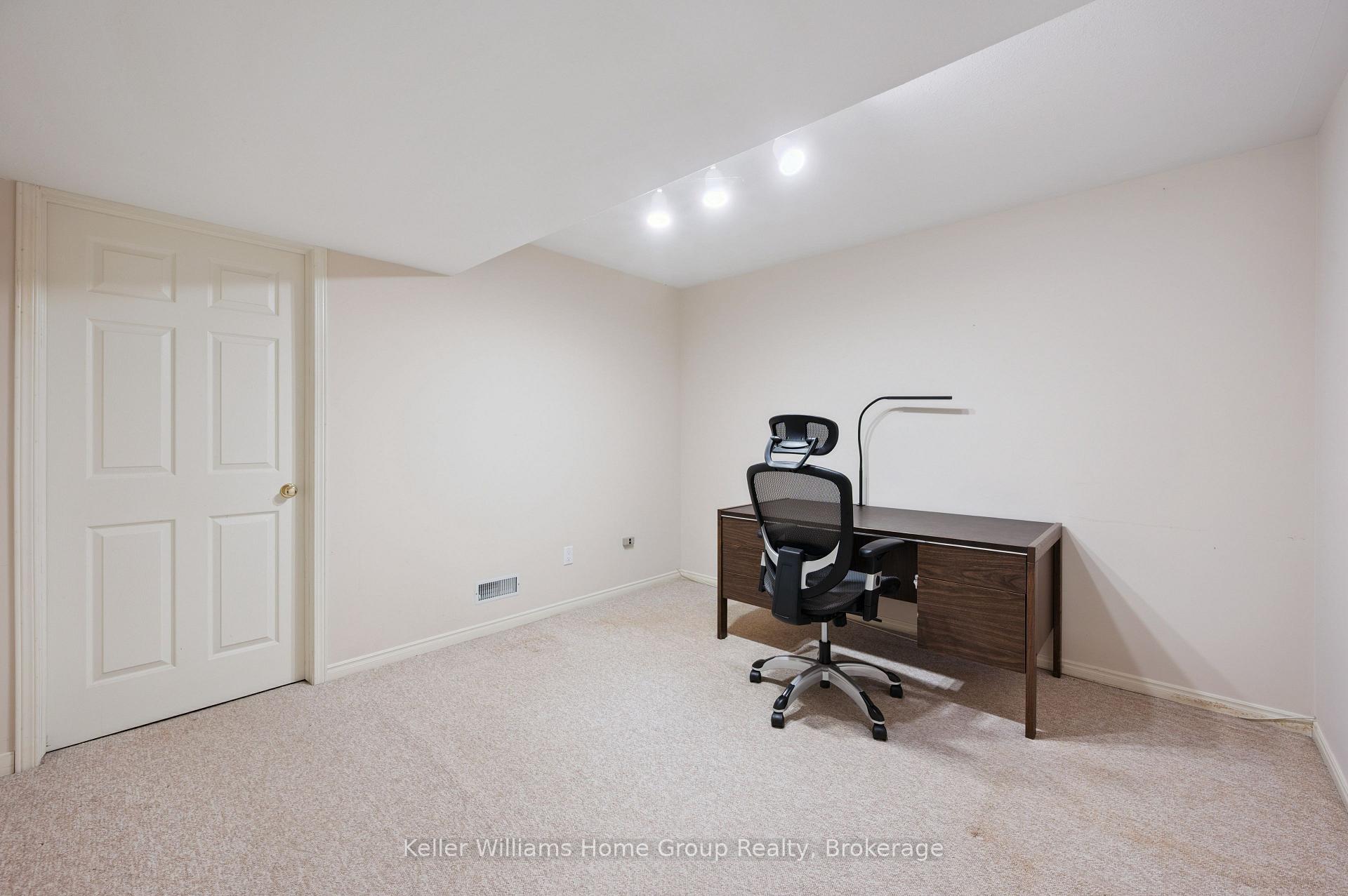 Photo 40 of 66 Kortright Road E, Guelph, Kortright East — HOMEH