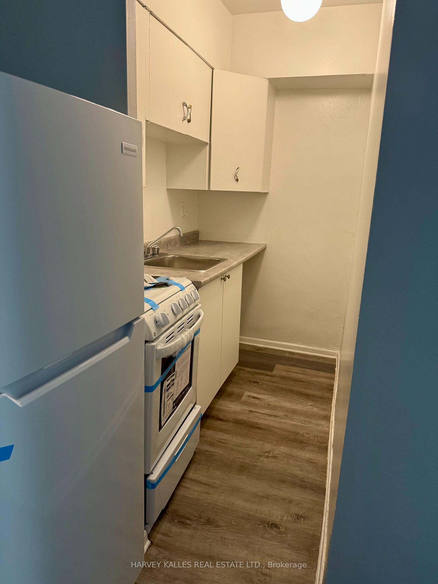 Photo 5 of Unit 203, 1582 Bathurst Street, Toronto, Humewood-Cedarvale — HOMEH
