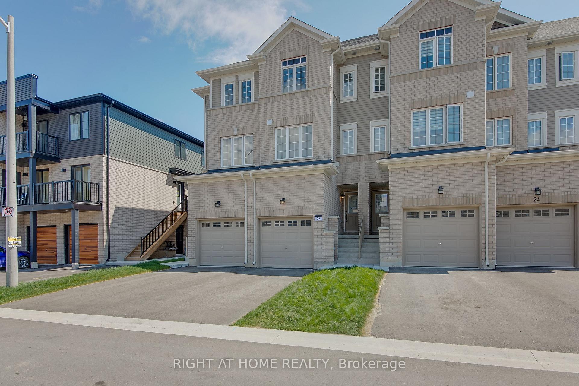 Photo 2 of 28 Wagon Lane, Barrie, Rural Barrie Southeast — HOMEH