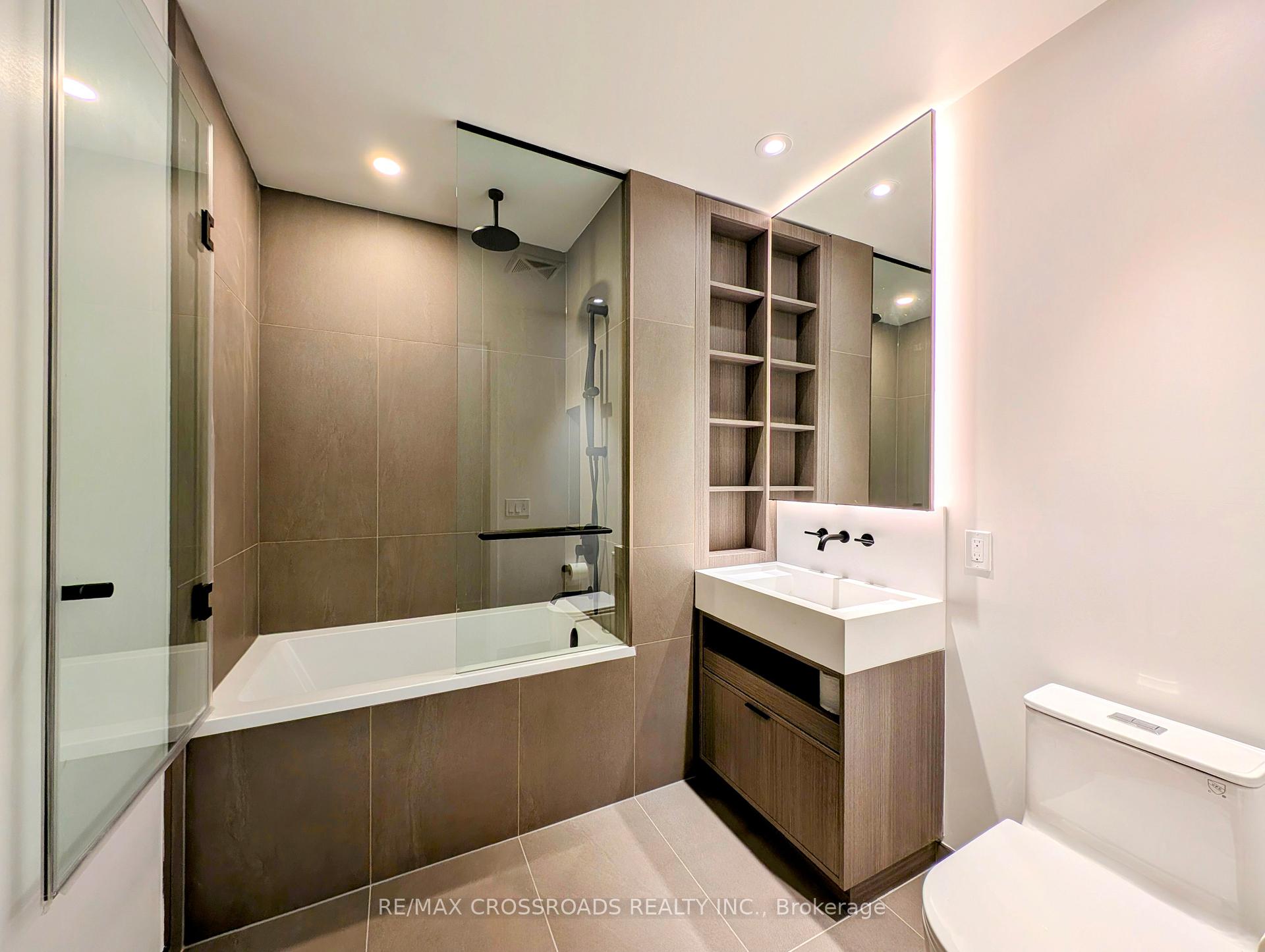 Photo 8 of Unit 5106, 55 Charles Street E, Toronto, Church-Yonge Corridor — HOMEH