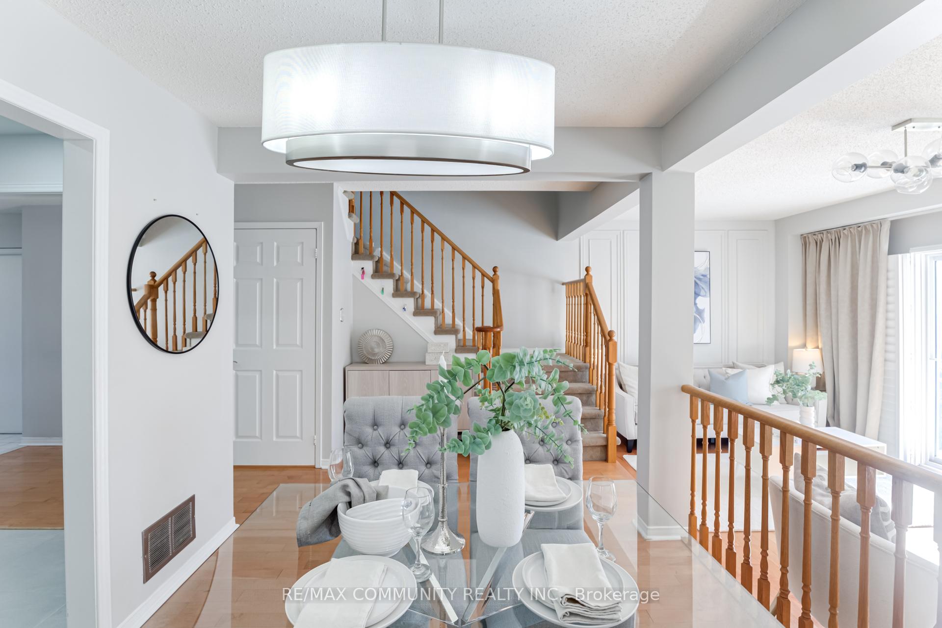 Photo 3 of 8 Simnick Crescent, Clarington, Courtice — HOMEH