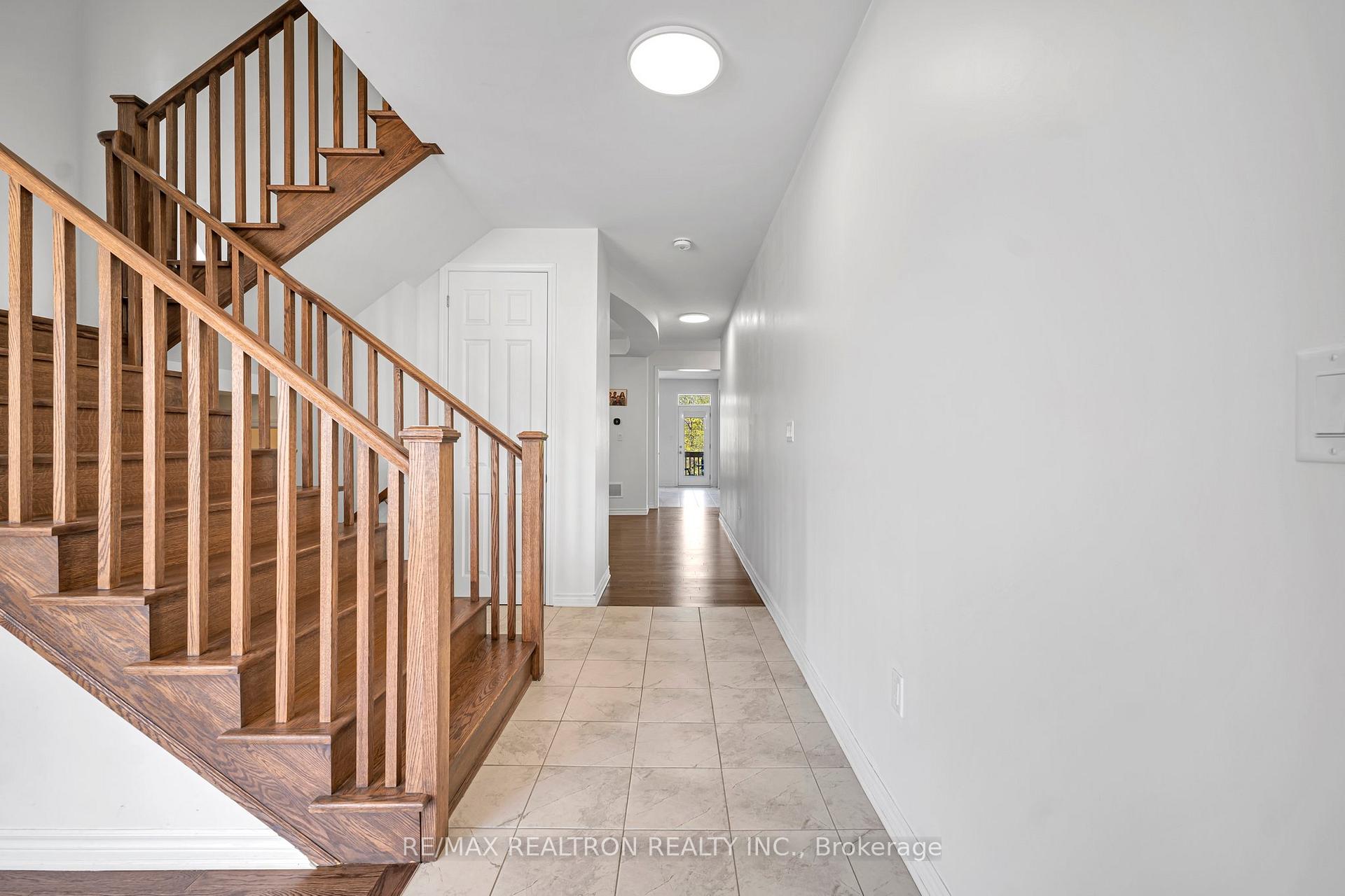 Photo 5 of 3038 Hollyberry Trail, Pickering, Rural Pickering — HOMEH