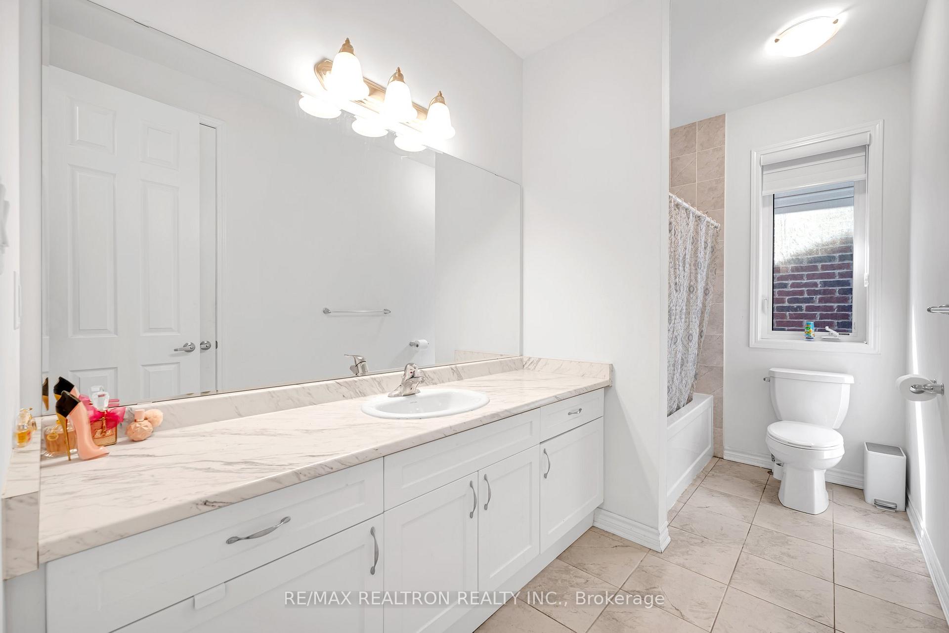 Photo 12 of 3038 Hollyberry Trail, Pickering, Rural Pickering — HOMEH