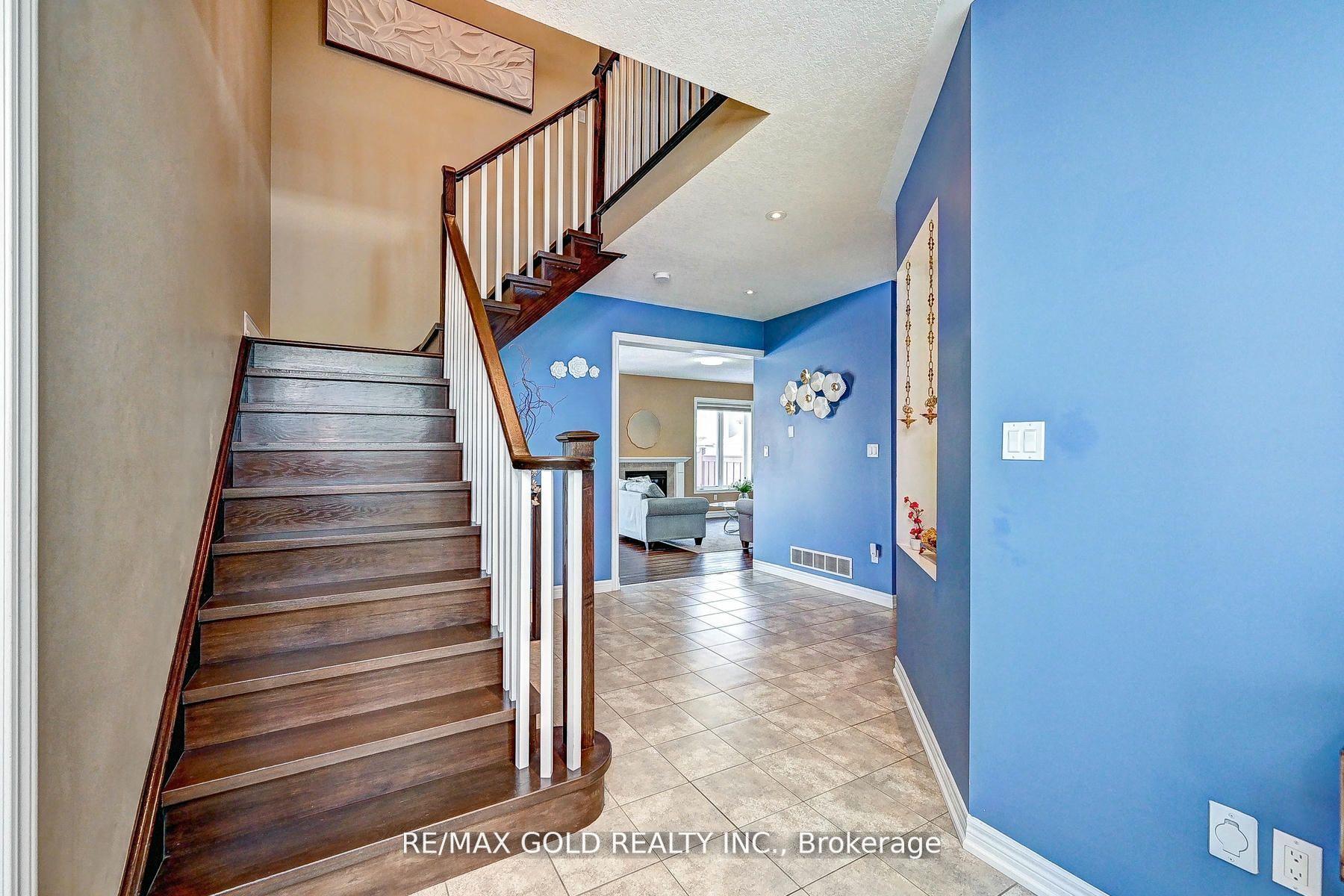 Photo 5 of 238 David Elsey Street, Kitchener — HOMEH