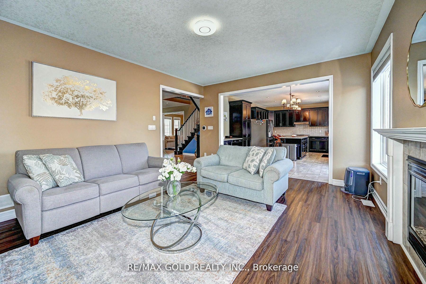Photo 6 of 238 David Elsey Street, Kitchener — HOMEH