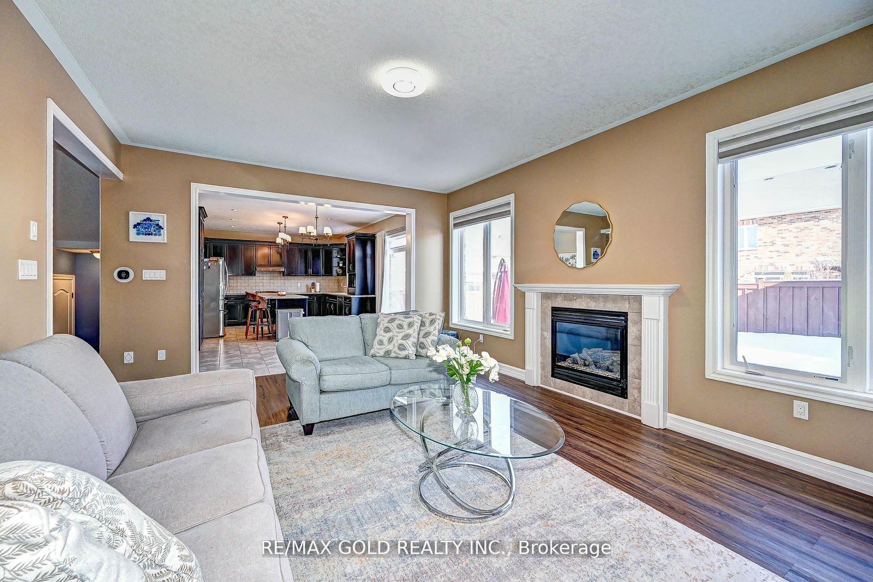 Photo 9 of 238 David Elsey Street, Kitchener — HOMEH