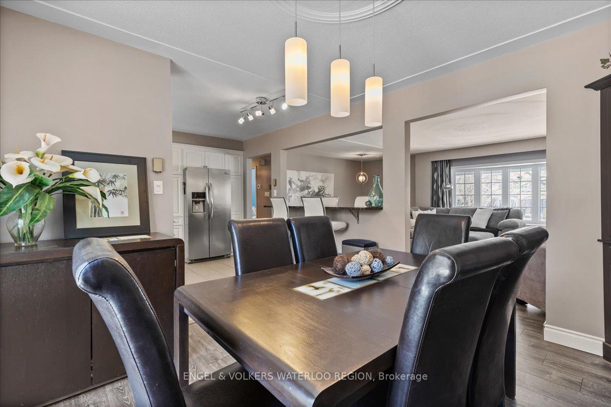 Photo 10 of 300 Craigleith Drive, Waterloo — HOMEH