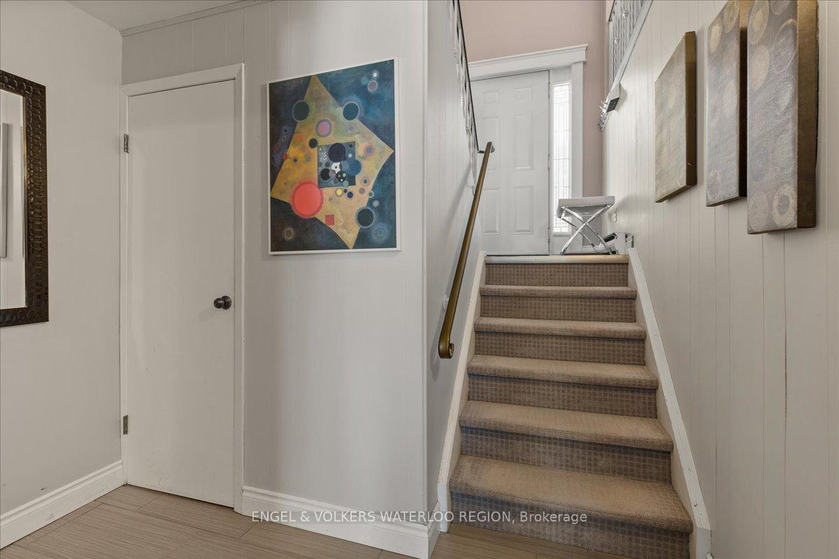 Photo 20 of 300 Craigleith Drive, Waterloo — HOMEH