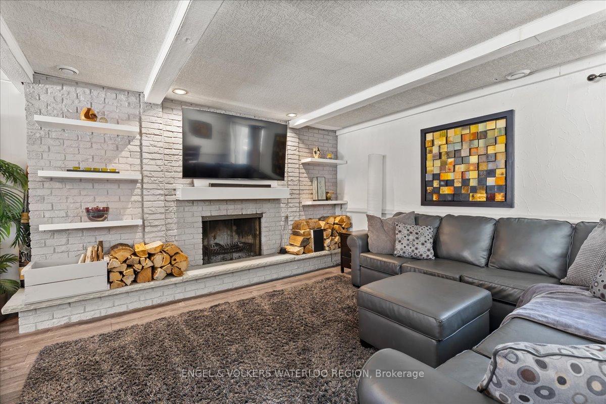 Photo 25 of 300 Craigleith Drive, Waterloo — HOMEH