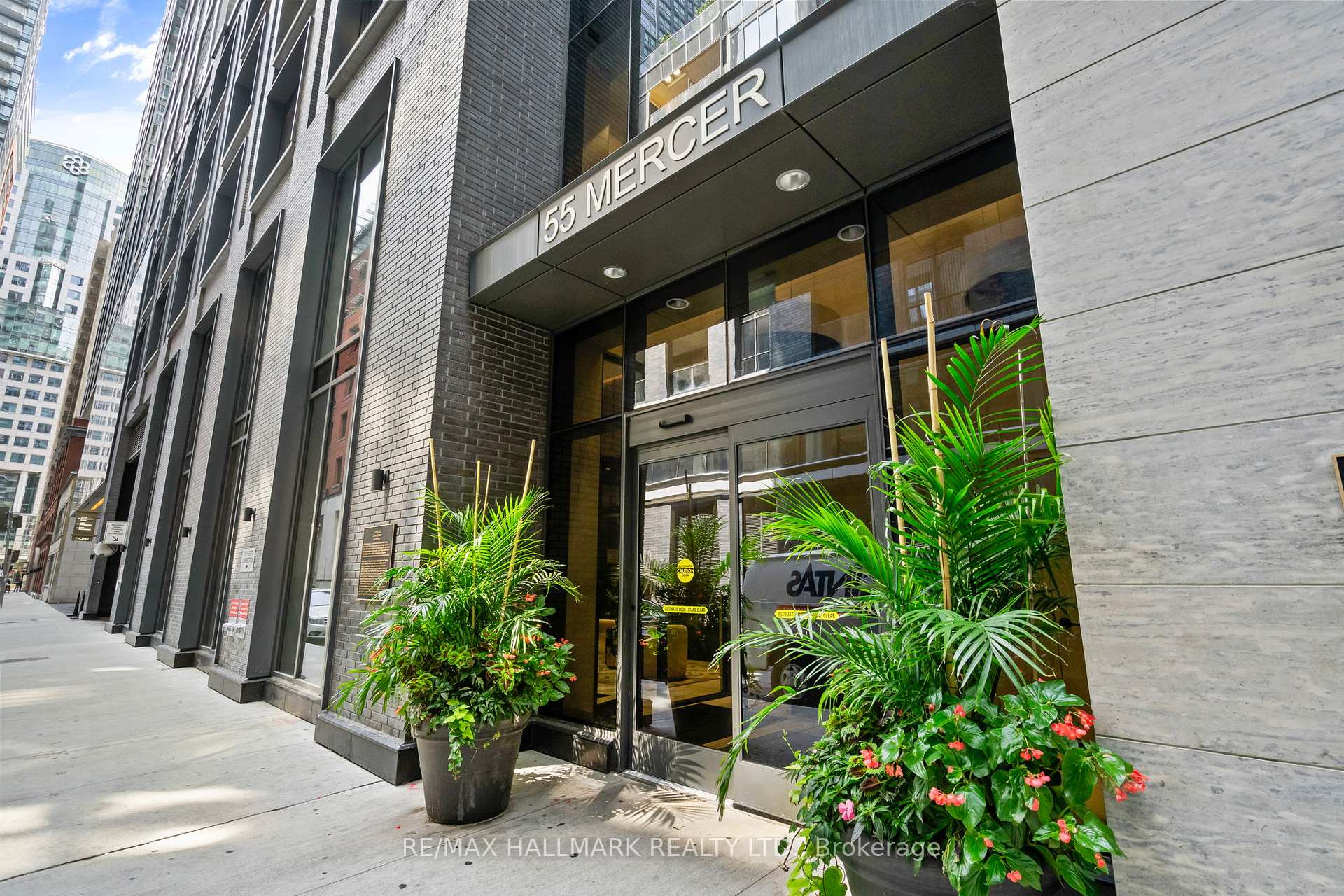 Front of Unit 801, 55 Mercer Street